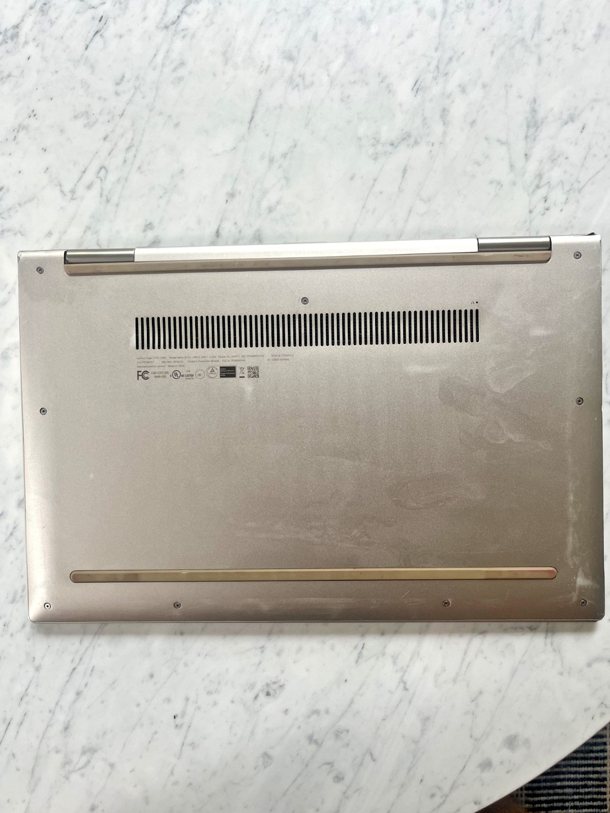 Lenovo Yoga C7400 14″ 516 GB SSD Intel Core i5 1.6 GHz 16 GB RAM and Charger