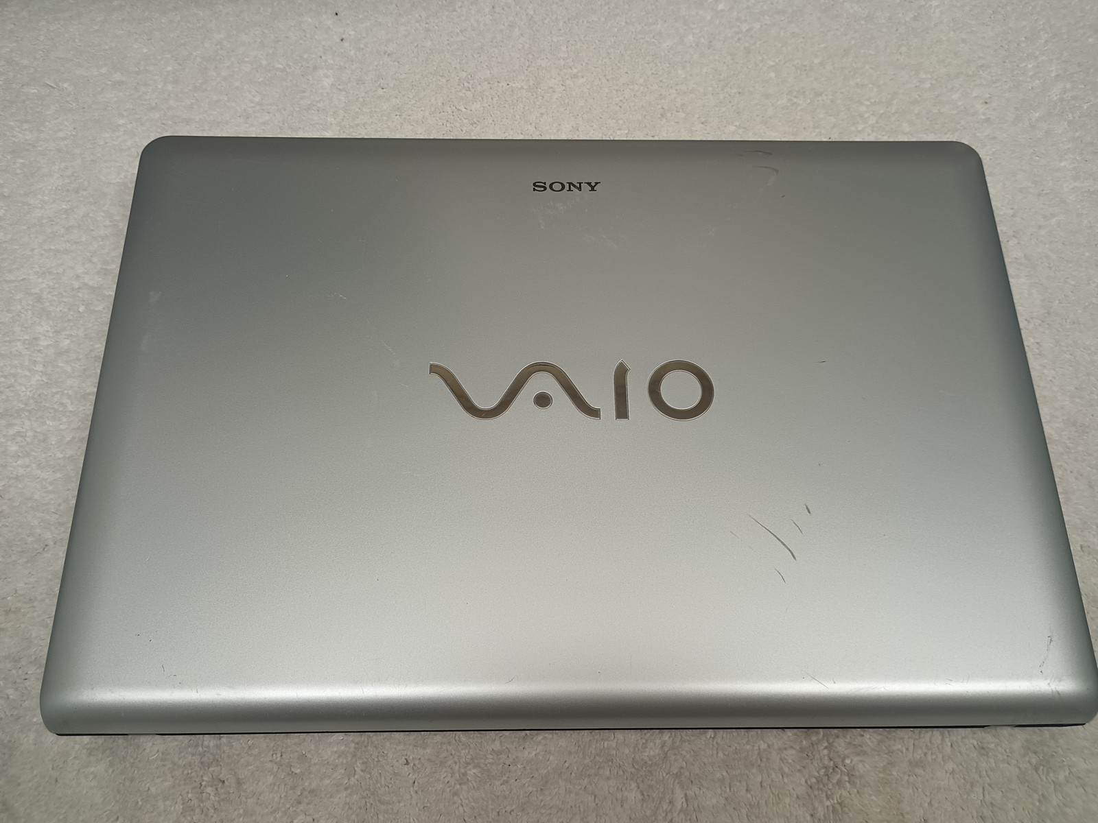 Sony Vaio VPCEB45FX Intel Core i3-380M 2.53GHz 4 GB 320Gb HDD Windows 7