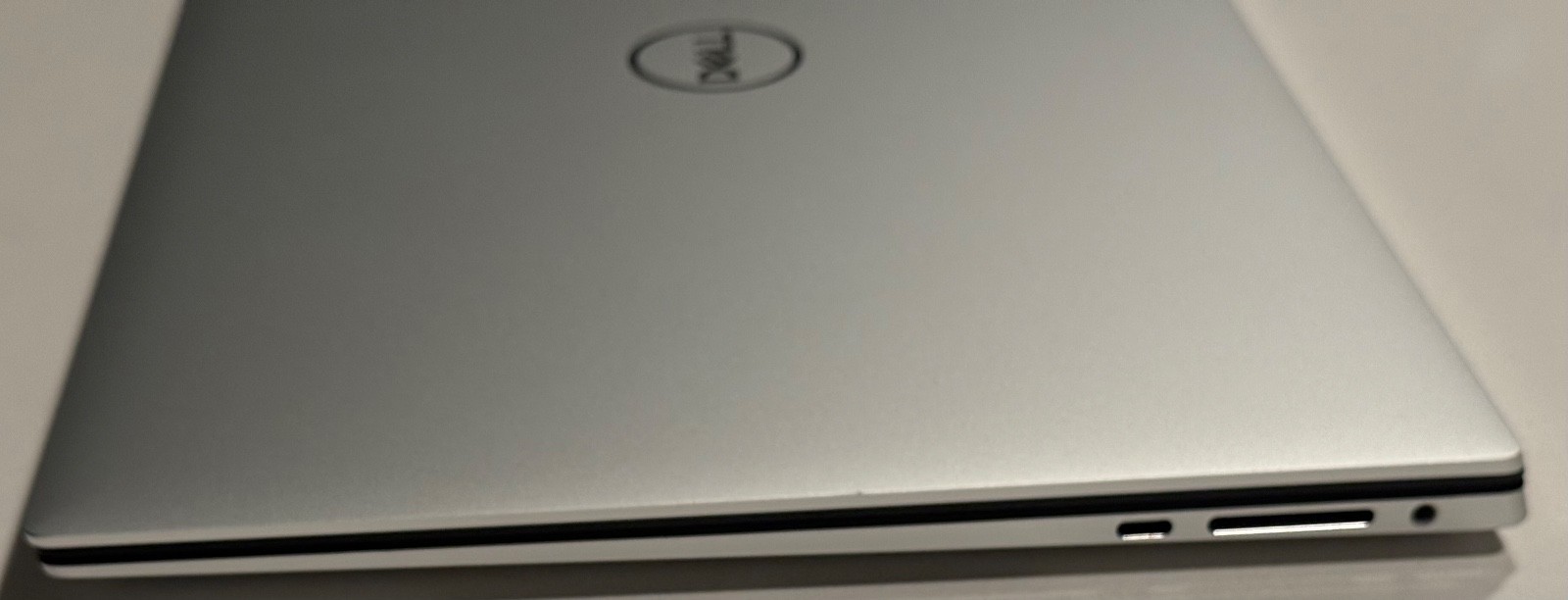 Dell XPS 15 9510 15.6” (512GB SSD Intel Core i7-11800H 16GB RAM)