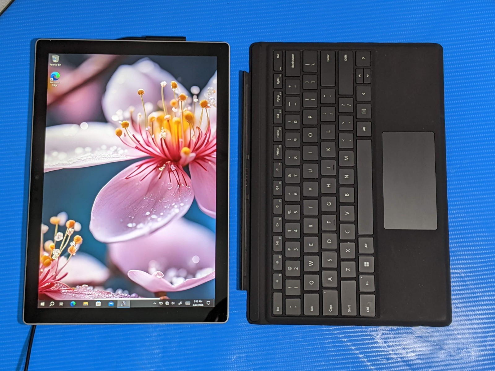 MS Surface Pro 1796 12.3″ 2736×1824 TOUCH i5-7th Gen 2.6GHz 4GB 128GB SSD AS-IS