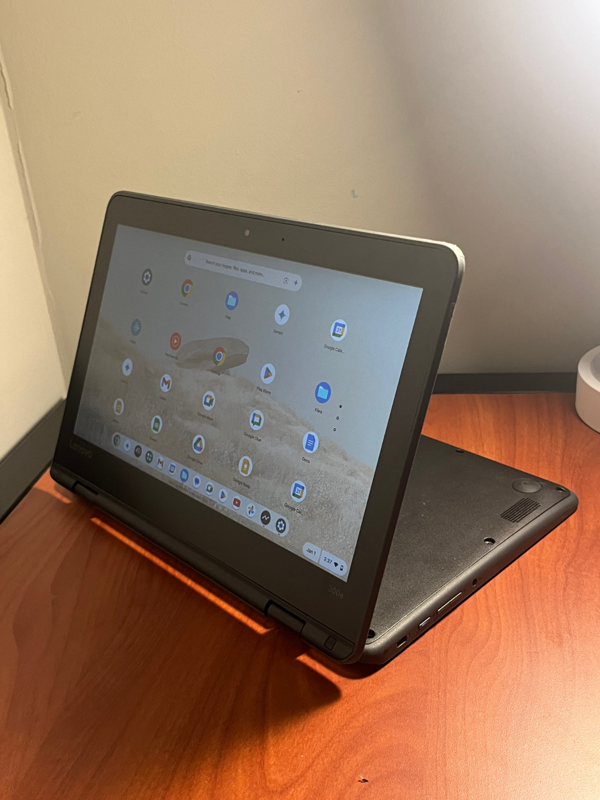 Lenovo 300e (N23 Yoga) Chromebook Laptop/Tablet Great condition