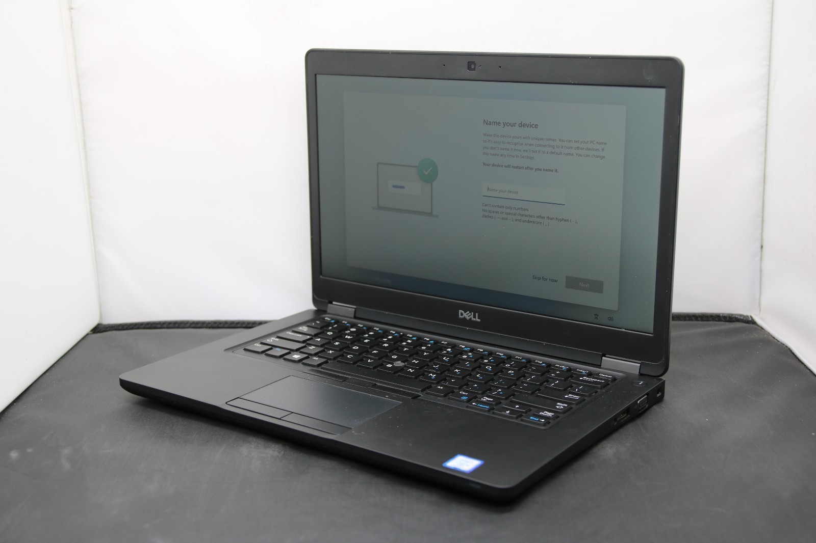 Dell Latitude 5490 – i5-8350U – 8GB, 128GB, Black, Windows 11 Pro + Adapter