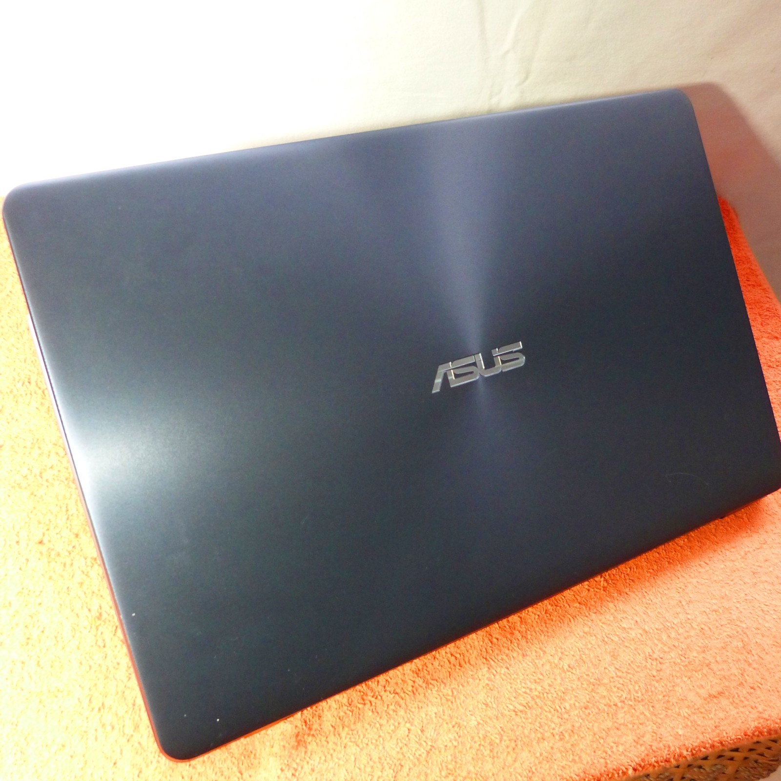 XXL LOT Asus F705 Vivo UltraBook 17″ HDPLUS l SSD Windows 11 l USBC HDMI