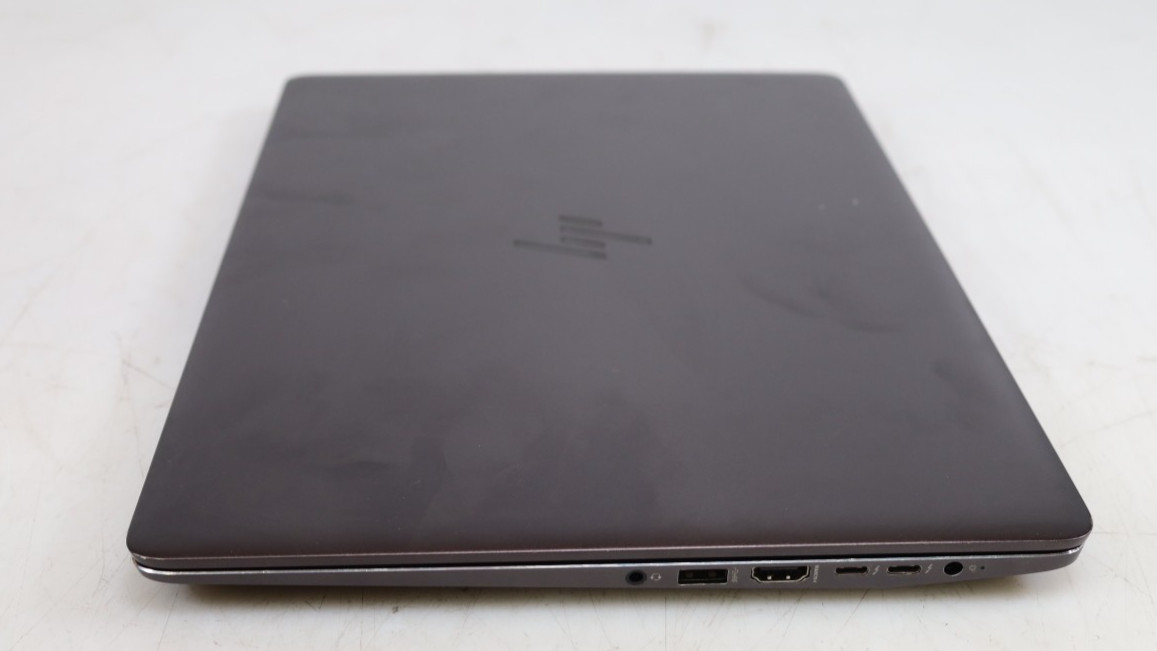 HP ZBook Studio G4 15.6″ Intel i7-7700HQ 8GB DDR4 256GB SSD No COA OS