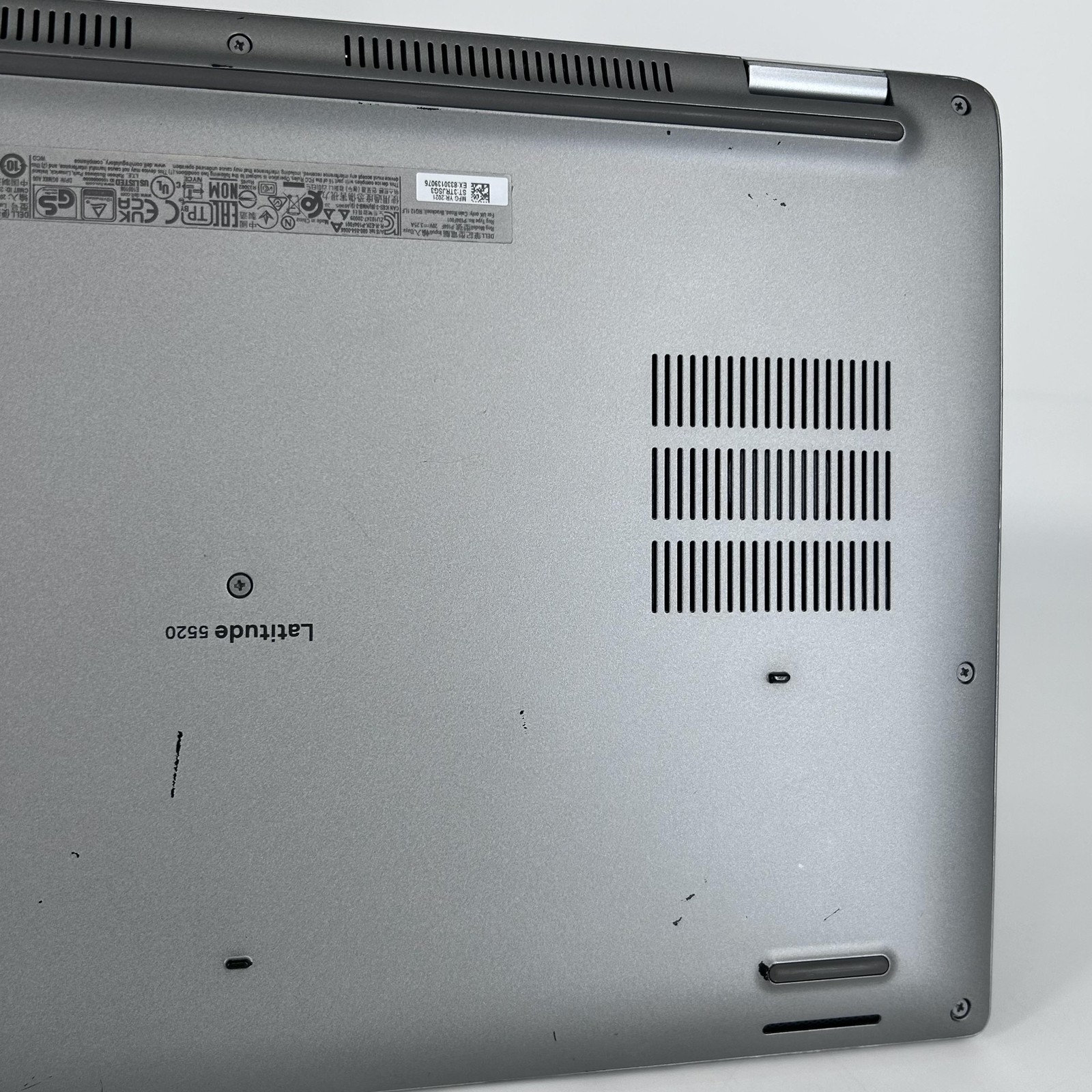Dell Latitude 5520 15 FHD i5-1135G7 2.40GHz 16GB RAM 256GB SSD Good FRAME SPLIT