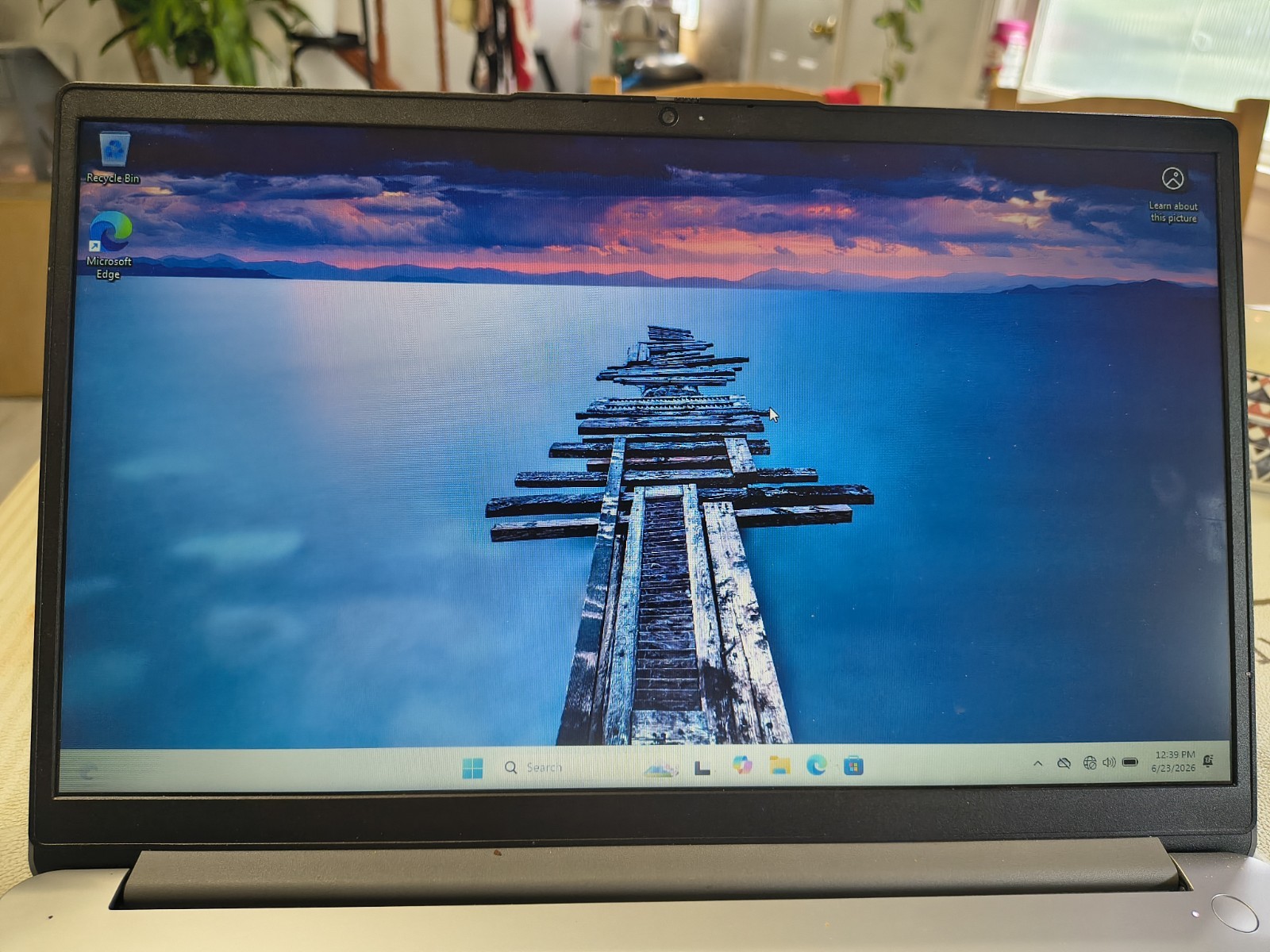 Lenovo 15.6″ Laptop, IdeaPad 1, AMD Athlon Windows 11 20GB RAM 1TB SSD