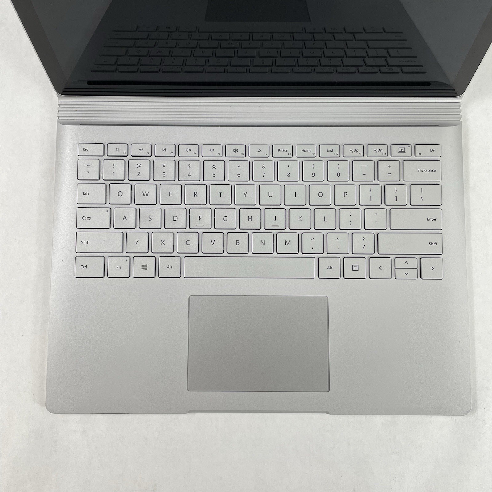 Microsoft Surface Book 2 13.3″ i7-8650U 1.90 GHz 8 GB RAM 256 GB SSD Win11