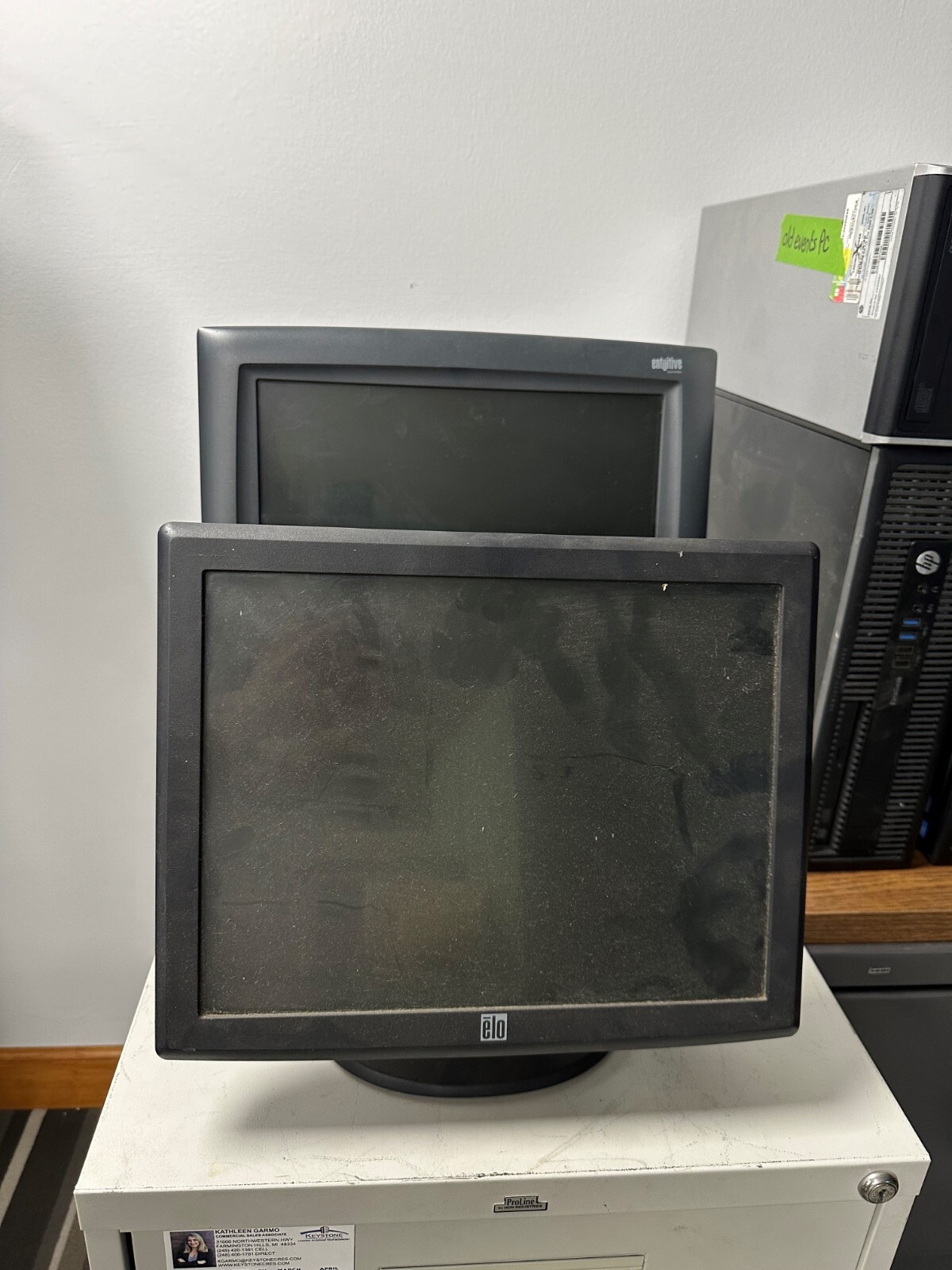 Pallet of PCs, Monitors, Docking Station