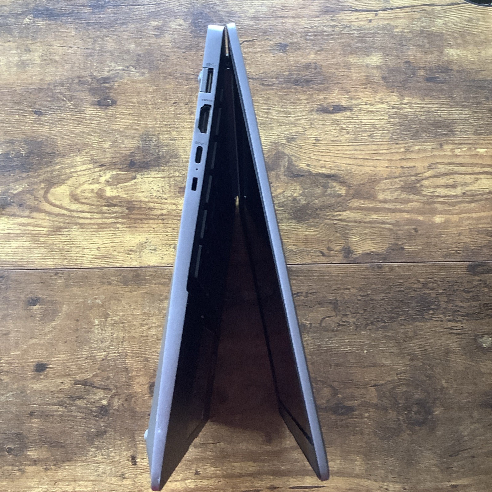 HP Elite C645 Chromebook 14B-NA0010WM 14” 128GB SSD AMD Ryzen 3 3250C 2.6GHz
