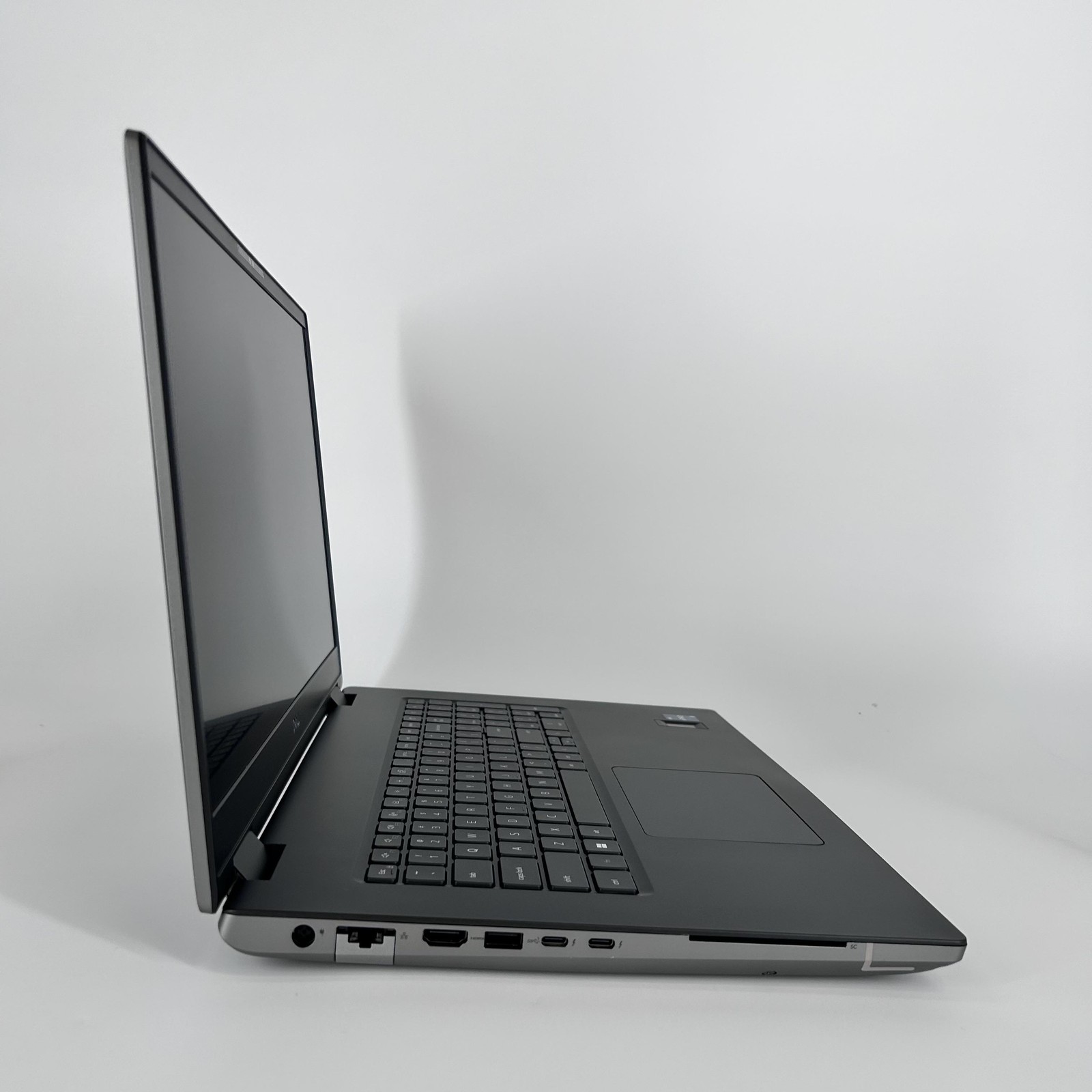 Dell Precision 7780 17.3 FHD 2.2 GHz i9-13950HX 32GB 512GB SSD RTX 3500 Ada Good