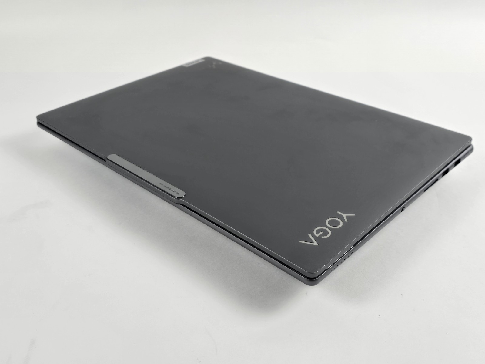 DEFECTIVE Lenovo Yoga Pro 9i 16 32K Core Ultra 9 185H 32GB 1TB SSD RTX 4 G3D