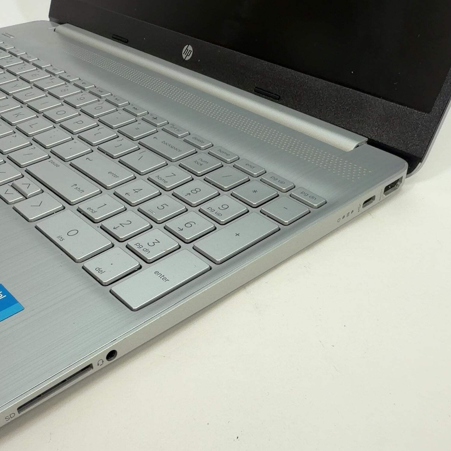 HP Laptop 15-DY2791WM 15.6″ i3-1115G4 3.0GHz 16GB RAM 1TB SSD