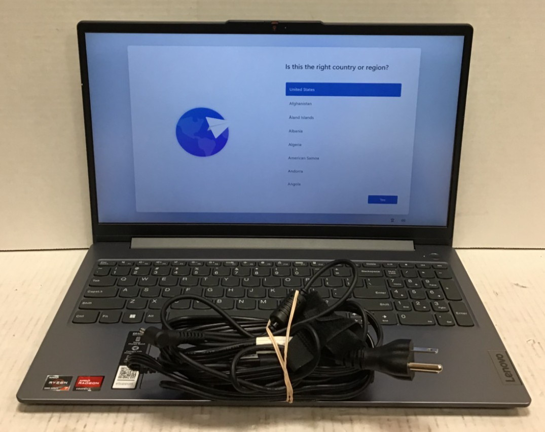 MA3 Lenovo Ideapad Slim 3 15Abr8 15″ Touch Laptop Ryzen 7 5825U 16GB 512GB SSD