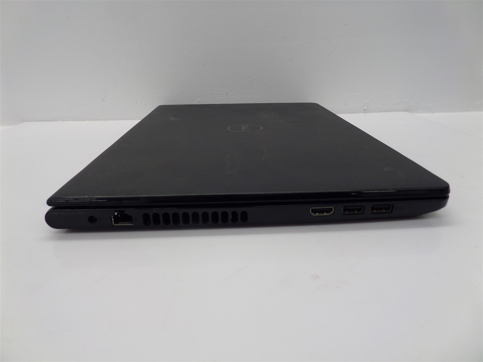 Dell Inspiron 15 3567 15.6″ Laptop w/ i3-7100U 2.4GHz CPU 8GB RAM – No HDD/OS