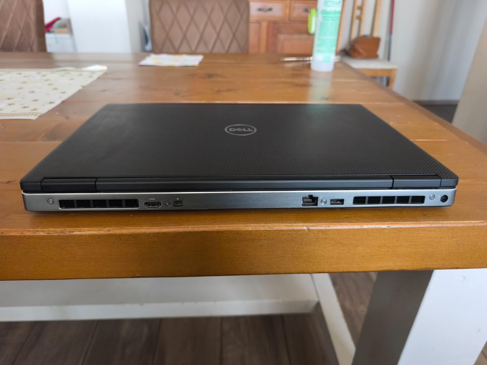 Dell Precision 7730 – i7-8750H 2.2GHz (96GB RAM / 512GB SSD / Quadro P3200)