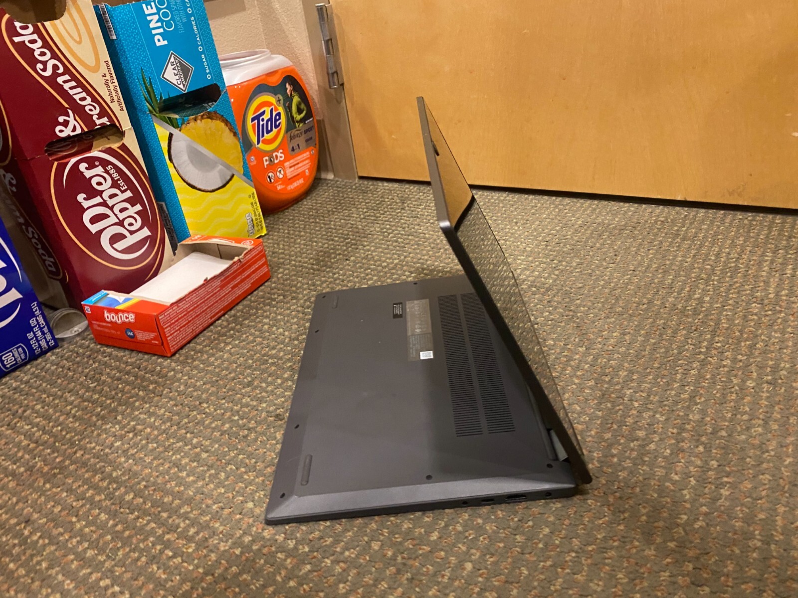 Lenovo ThinkPad Flex 5 14″ Graphite Grey 4GB RAM AMD Ryzen 3 3Cell Battery