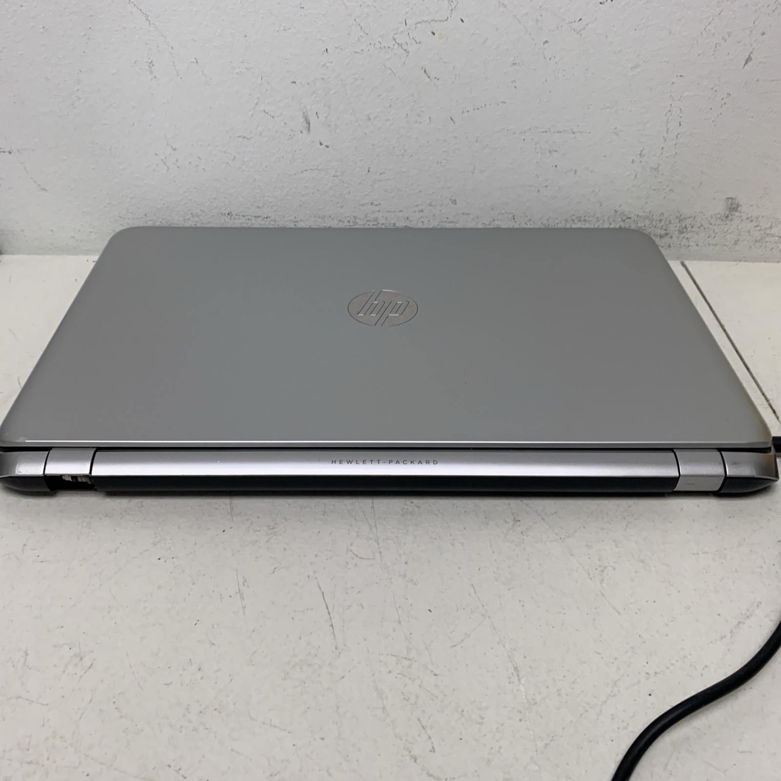 HP Pavilion TS 15 Notebook i5-4200u 12GB Ram 1GB HDD W10 Home Need Battery