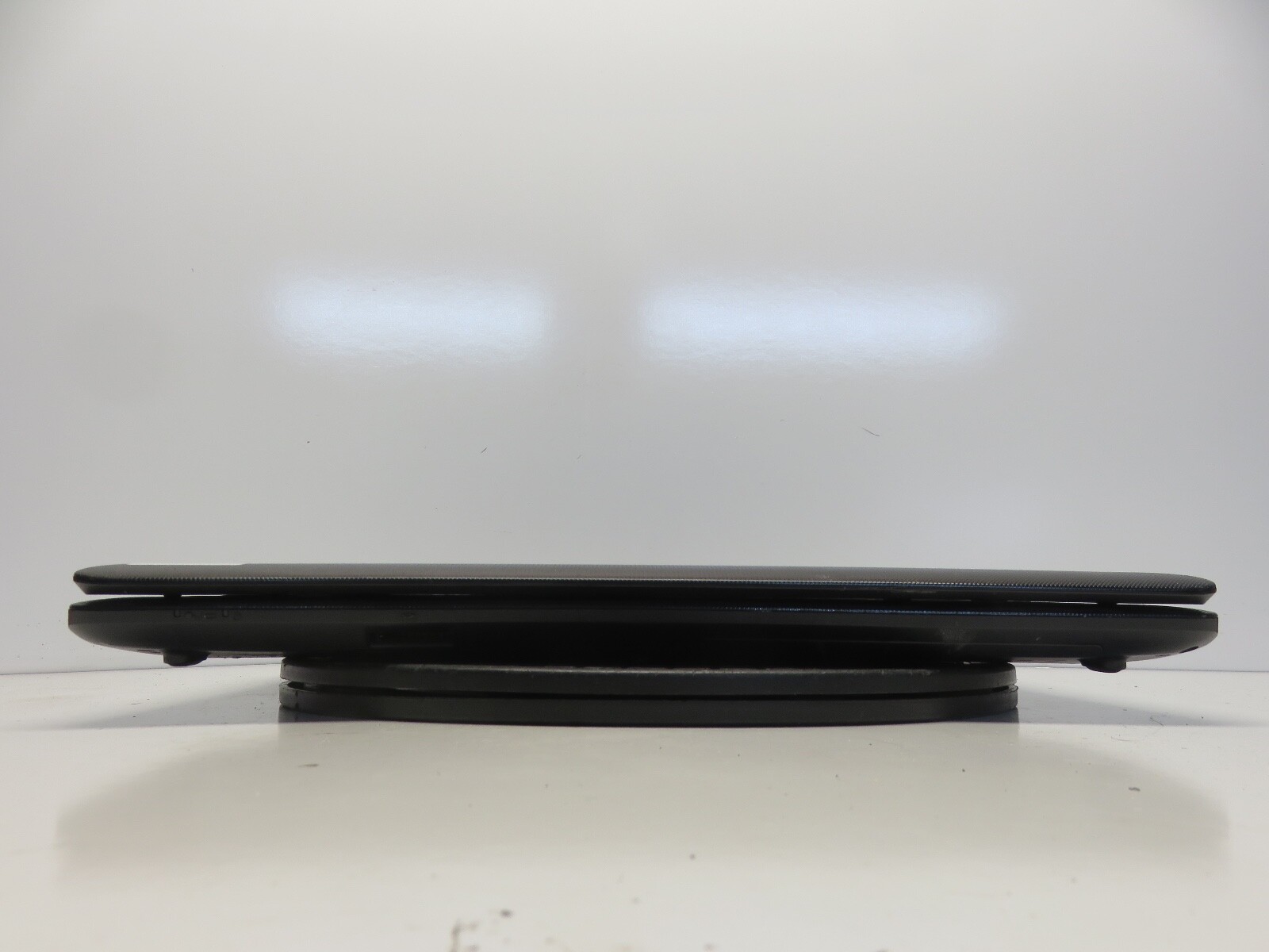 Toshiba Satellite C655D-S5300 AMD E-300 1.3GHz 4 GB NO HDD No Batt