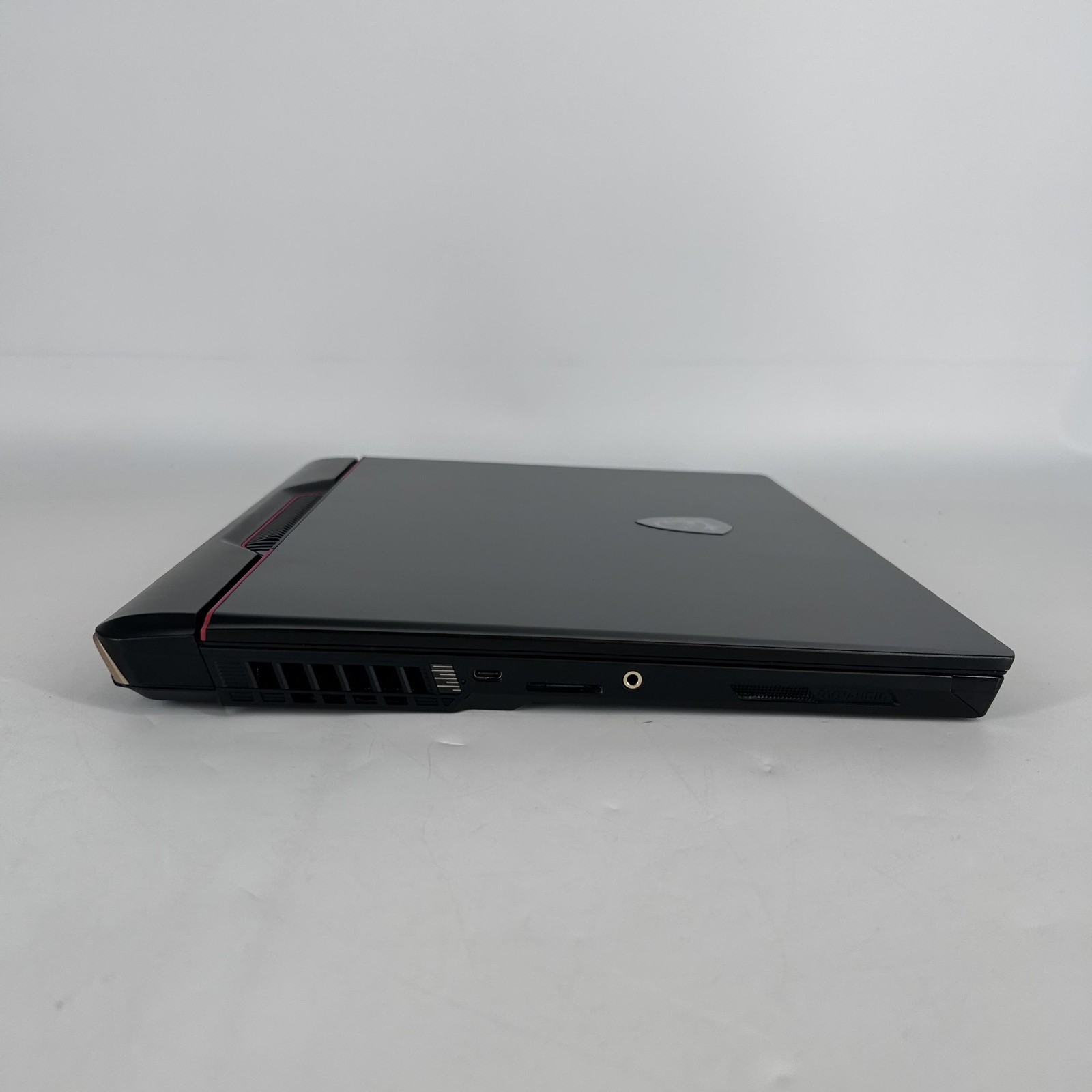 MSI Raider GE78 HX 17 240Hz QHD+ 2.2 GHz i9-13980HX 32GB 2TB SSD RTX 4090