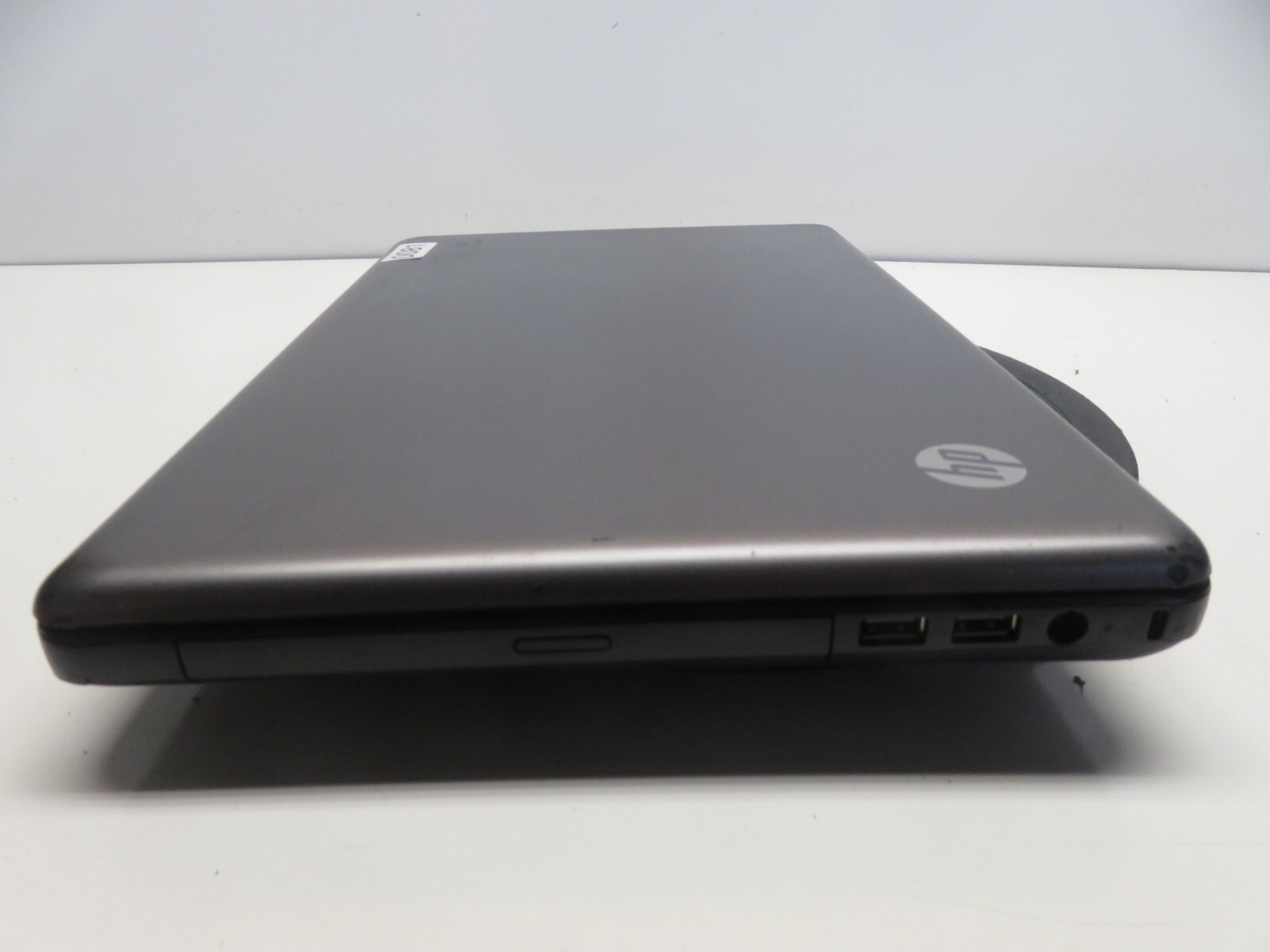 HP 2000-353NR Laptop AMD E-450 4GB Ram No HDD or Battery Radeon