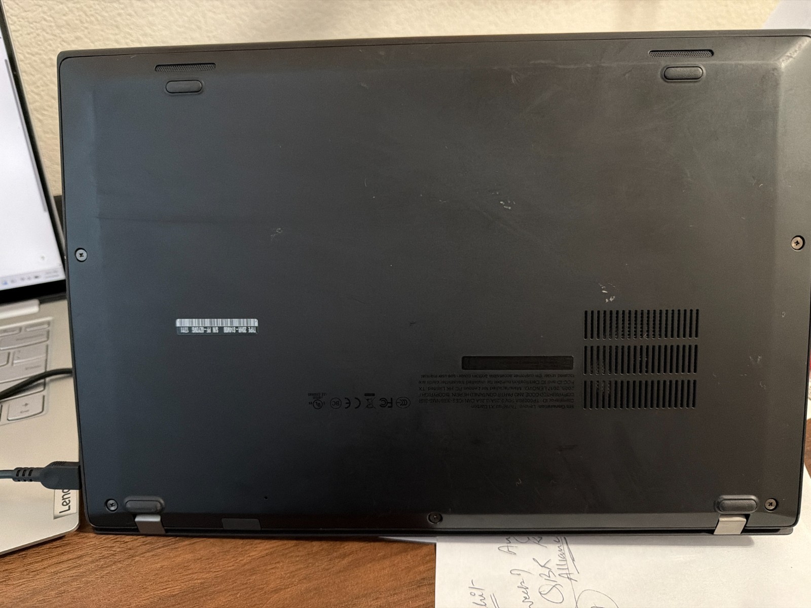 Lenovo ThinkPad X1 Carbon 14 inch (512GB, Intel Core i7 5th Gen., 2.70GHz, 16GB)