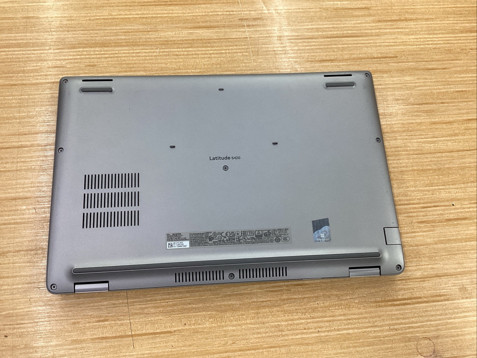 Dell Latitude 5420 14”FHD Intel Core i5-1135G7 2.4GHz 8GB 256GB SSD + Charger