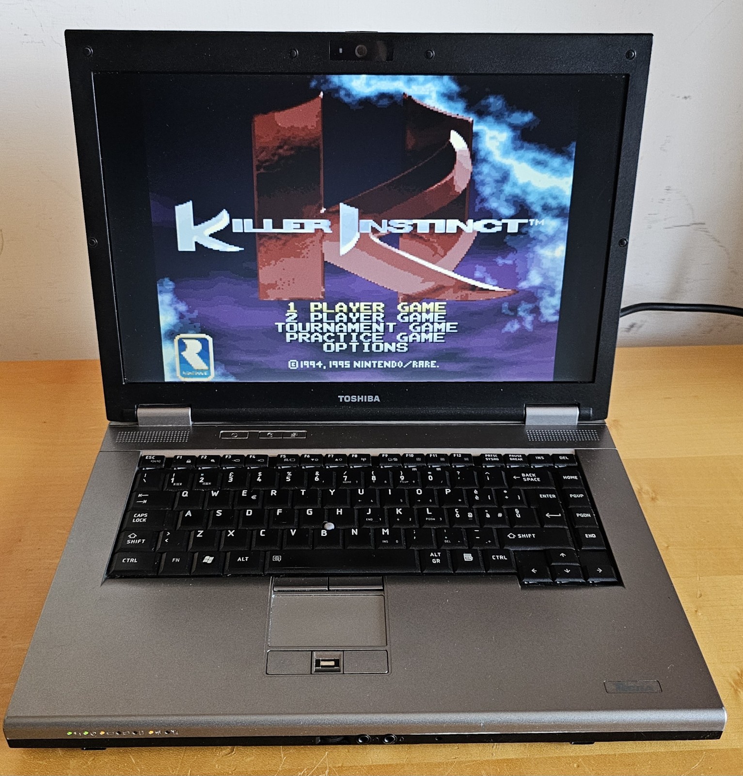 Toshiba Tecra A10-124 Windows 7 15.4″ Retrogaming N64 PS1 SNES SEGA Notebook PC