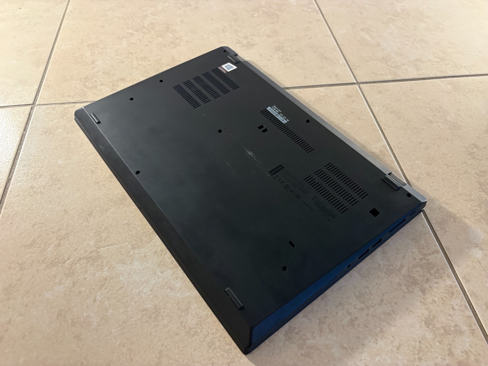 Lenovo ThinkPad T590 i7-8565U 16GB RAM 512GB SSD Windows 11 Pro 15.6″ Laptop