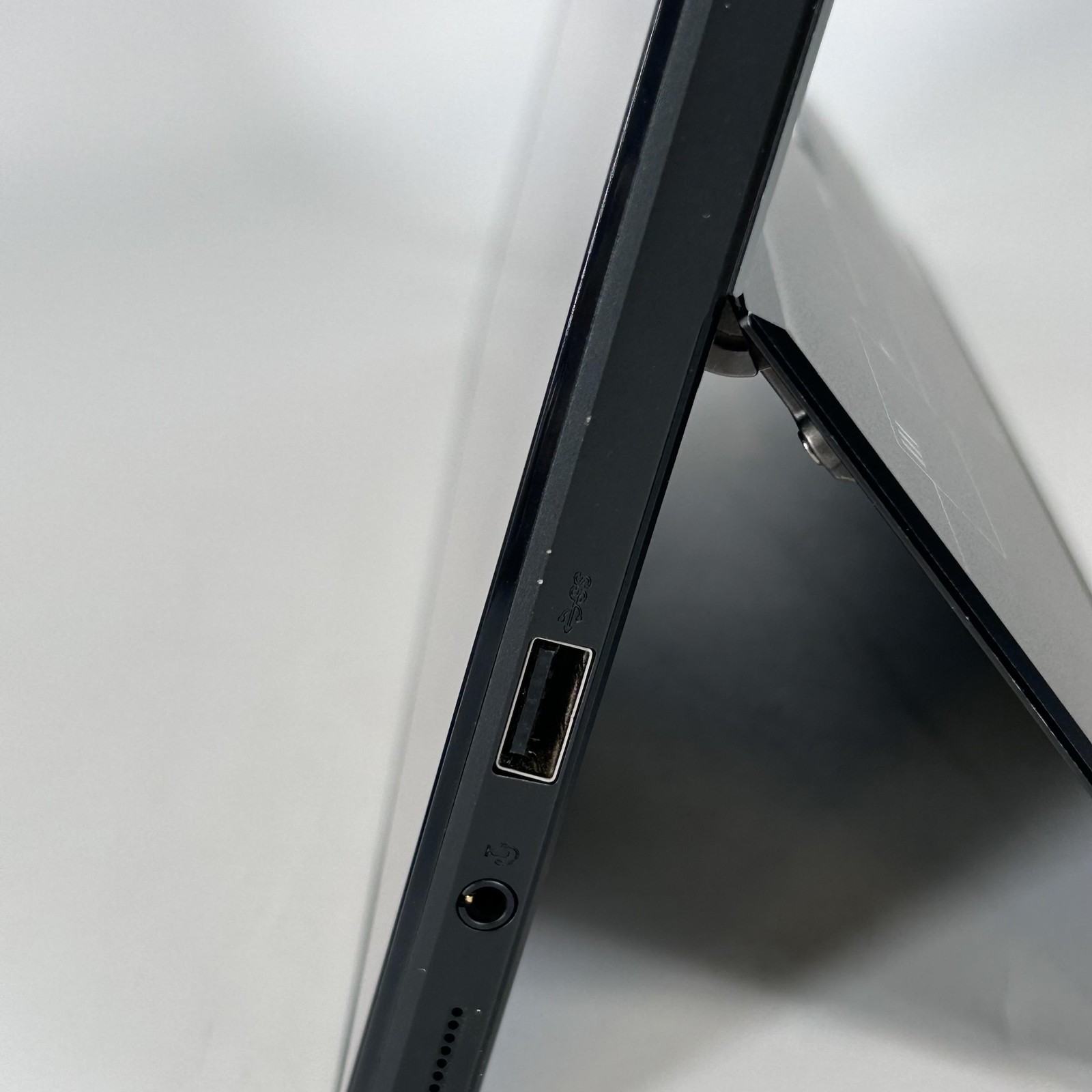 Asus ROG Flow Z13 GZ301 13.4 165Hz QHD+ TOUCH 2.6GHz i9-13900H 16GB 1TB RTX 4050