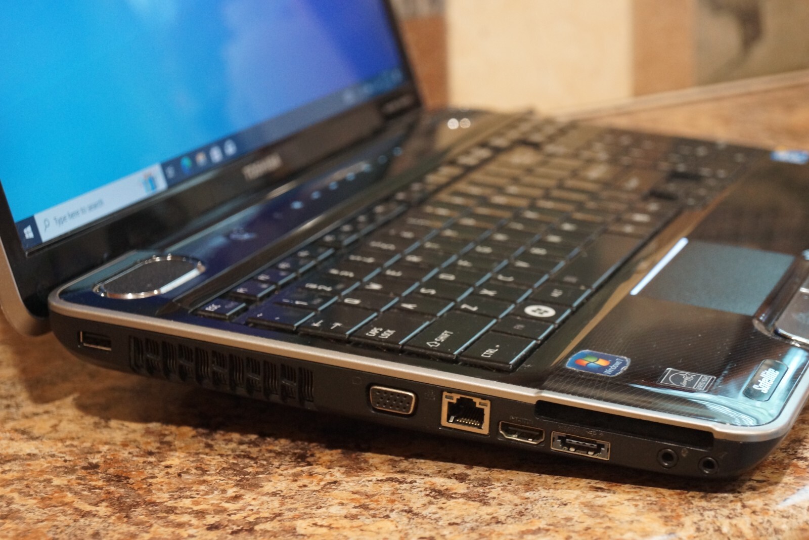 Activated 22H2 WIN 10PRO Toshiba A505-S6980 @2.20GHz,4GB RAM 500GB HDD