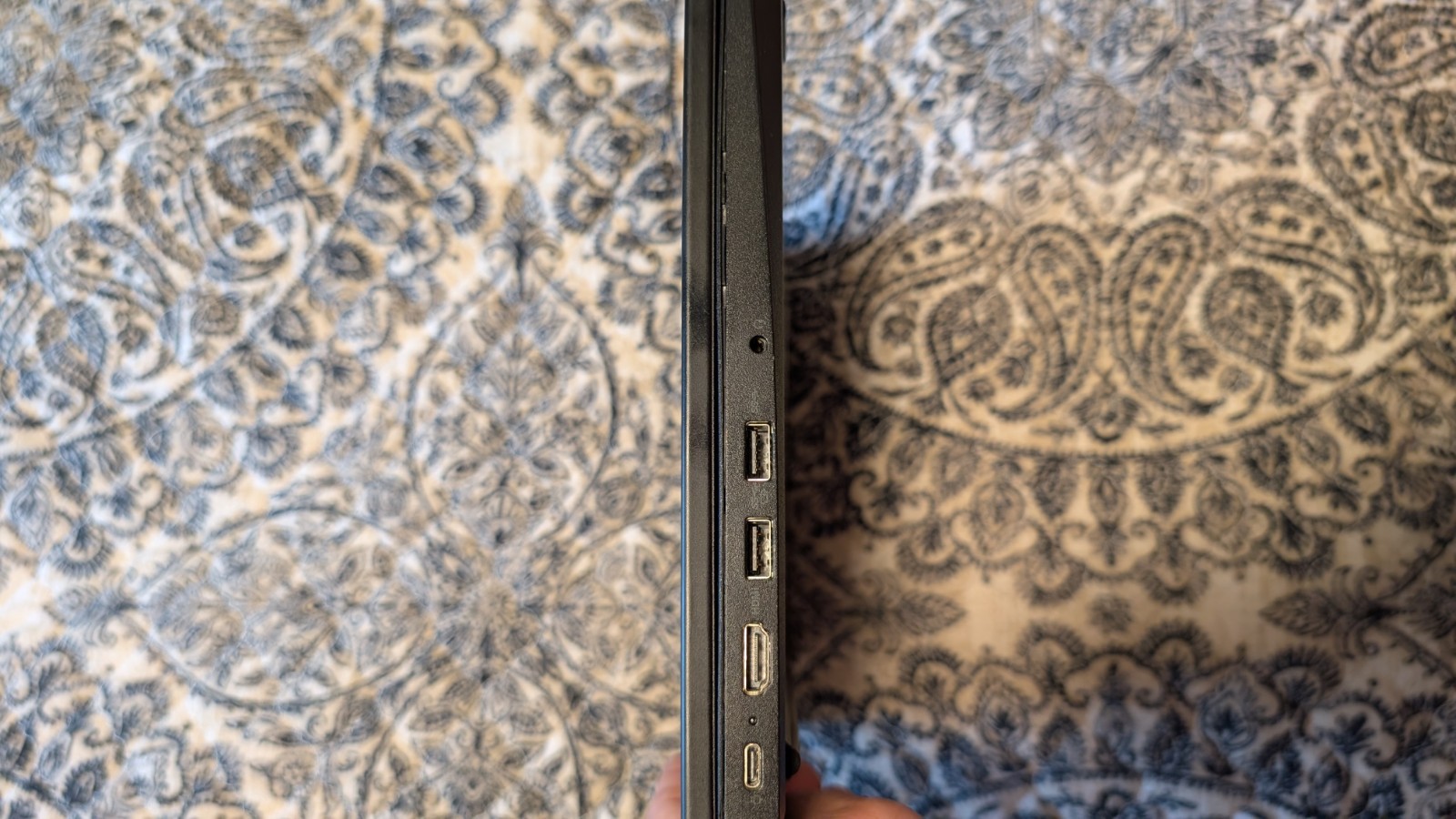 Lenovo ThinkPad E495 14″ AMD Ryzen 7 3700U 2.30Ghz 8GB NO SSD/HD