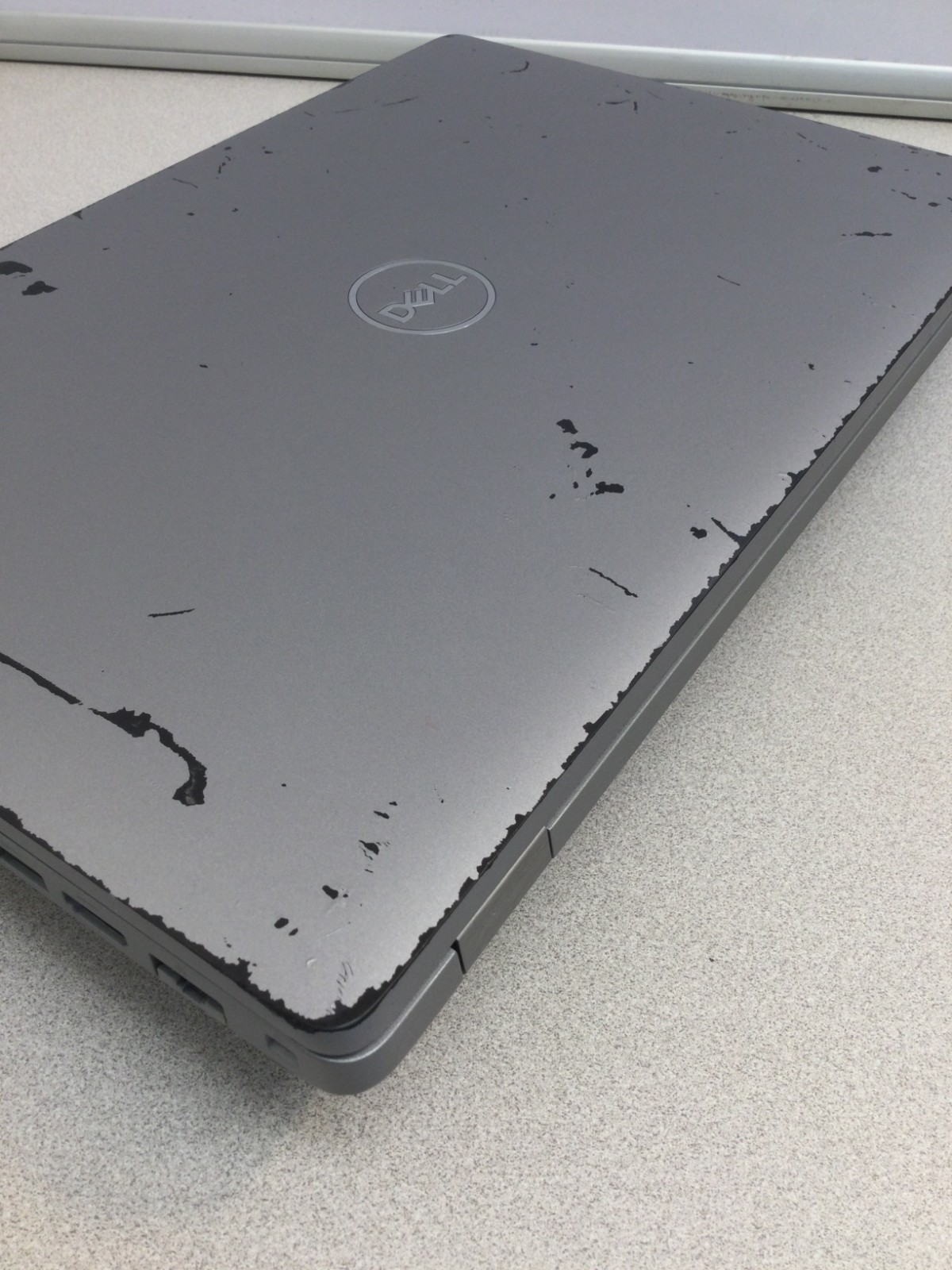 Dell Latitude 5510 15.6″ Core i5-10210U 1.60GHz 12GB RAM 128GB SSD Windows 11 P