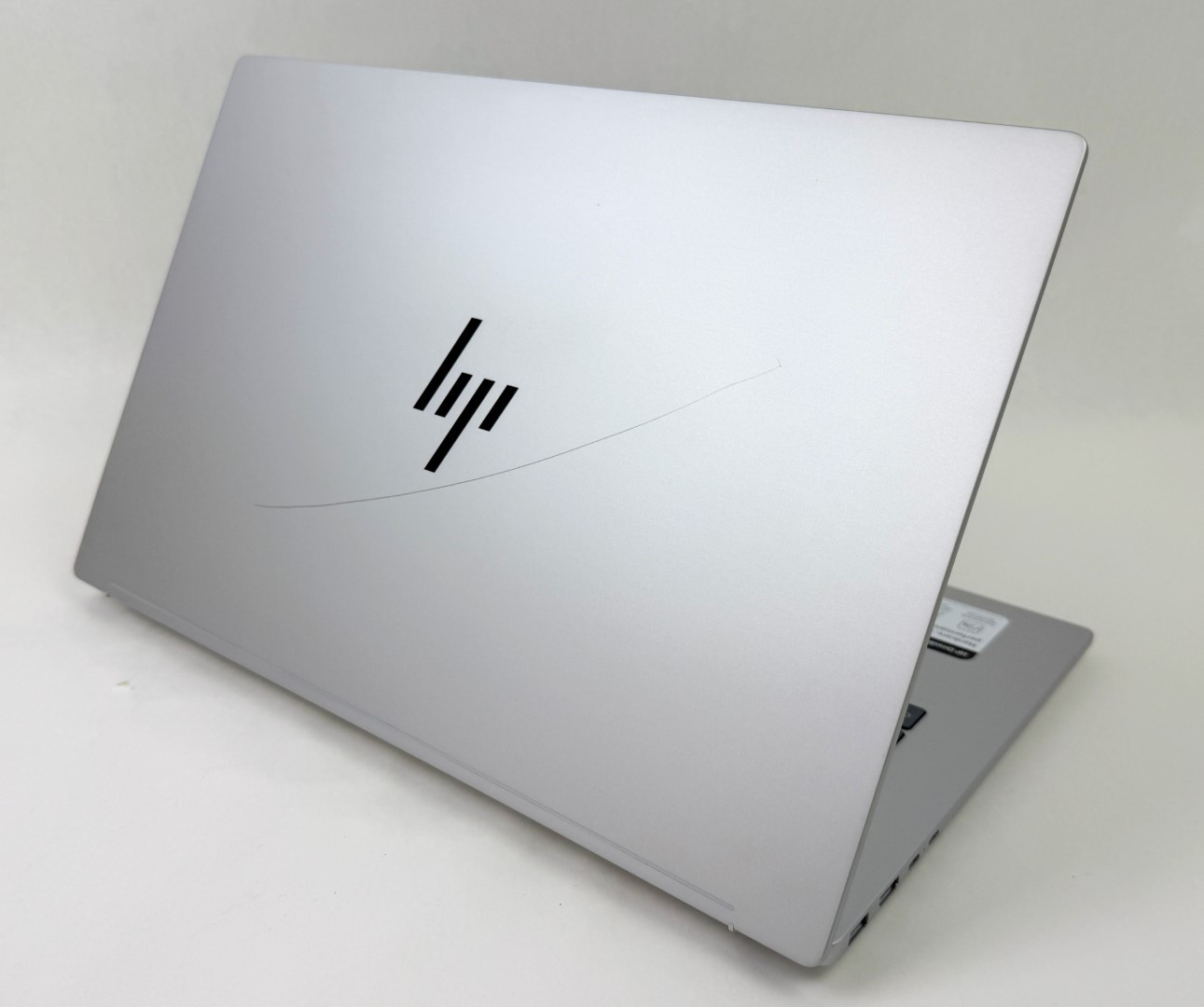 HP OmniBook 7 17-dc0073cl 17.3″ FHD Touch Ultra 7 258V 32GB 1TB RTX 4050 W11 Scr