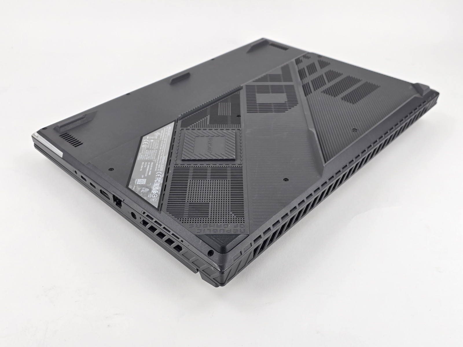 ASUS ROG Strix G18 QHD+ 240Hz (Core i9-14900HX, 32GB, 2TB SSD, RTX 4080) – Used