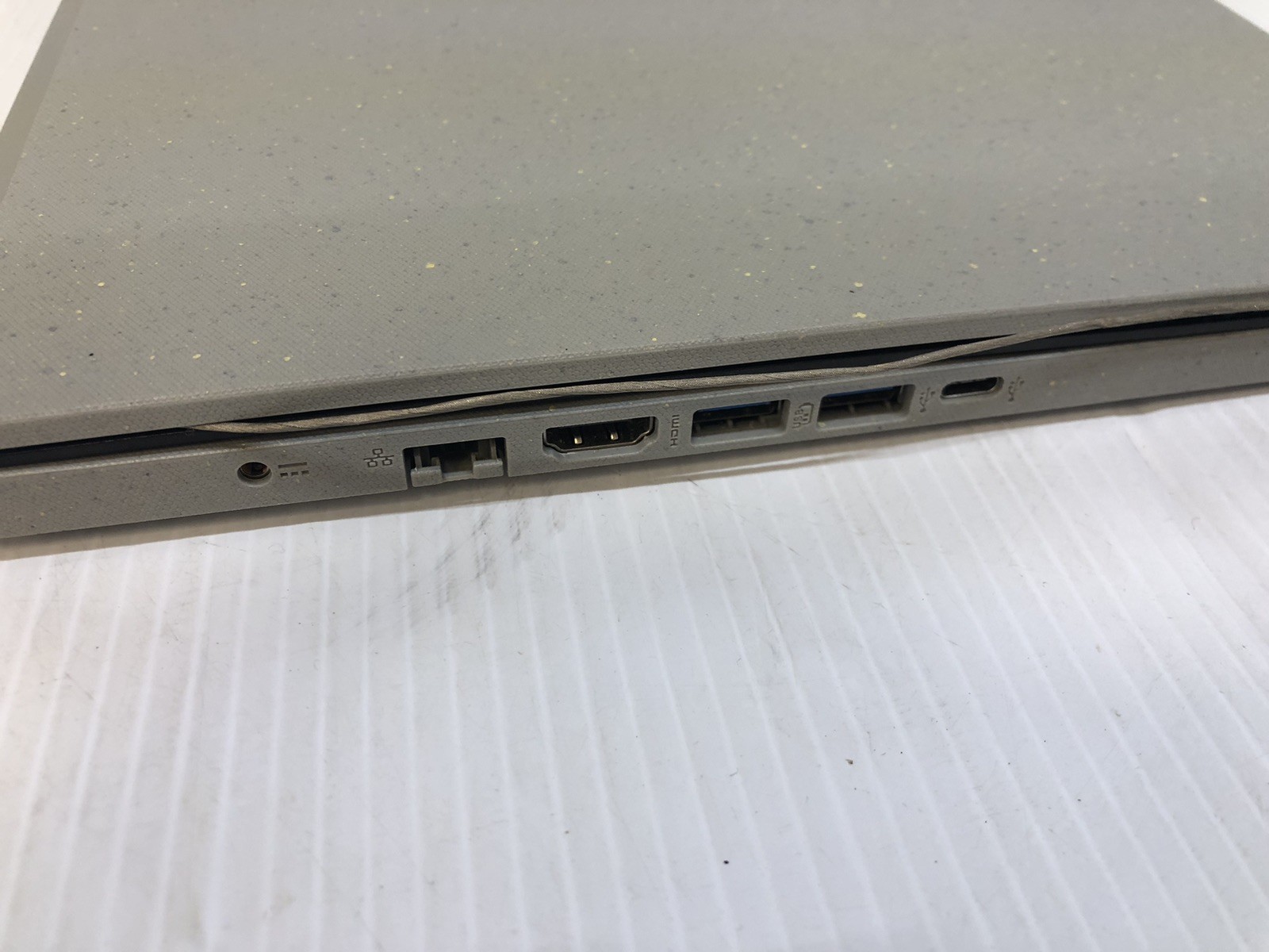 Aspire Vero AV15-51-5155 Green Laptop | i5-1155G7 | 8GB | NO SSD/OS *Bad Hindge*