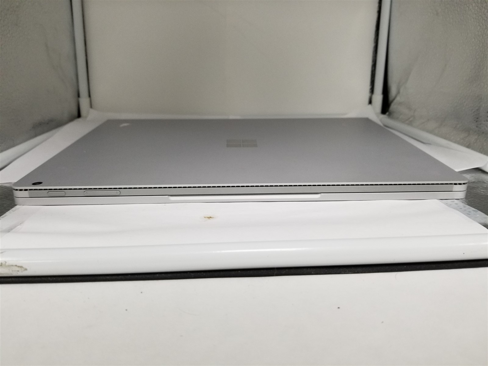 Microsoft Surface Book Core i5 13.5″ 8GB/256GB Silver Damaged See Details VD6194