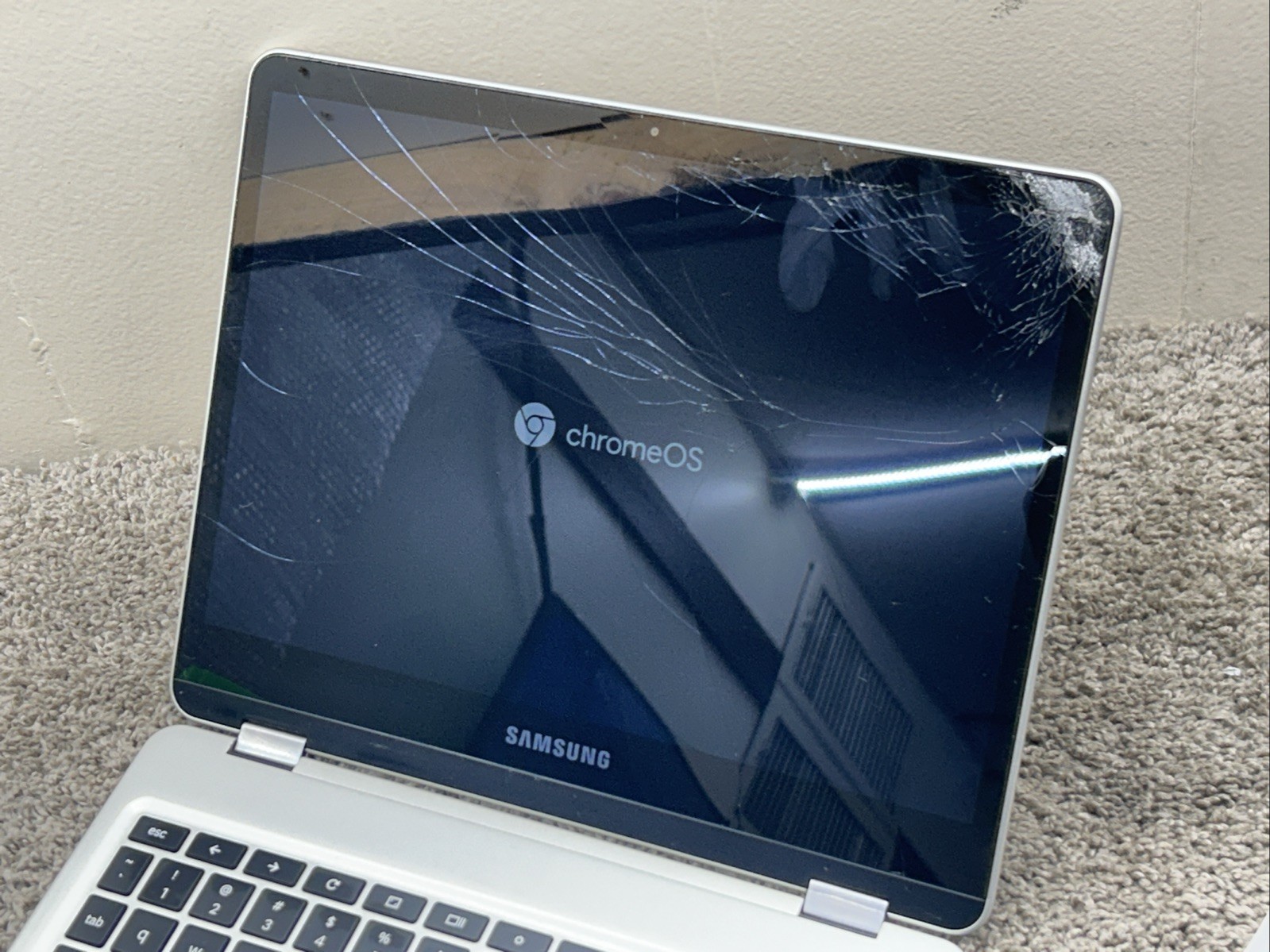 Samsung Chromebook XE513C24 Rockchip RK3399 1.51GHz 4GB PARTS OR REPAIR ONLY 524