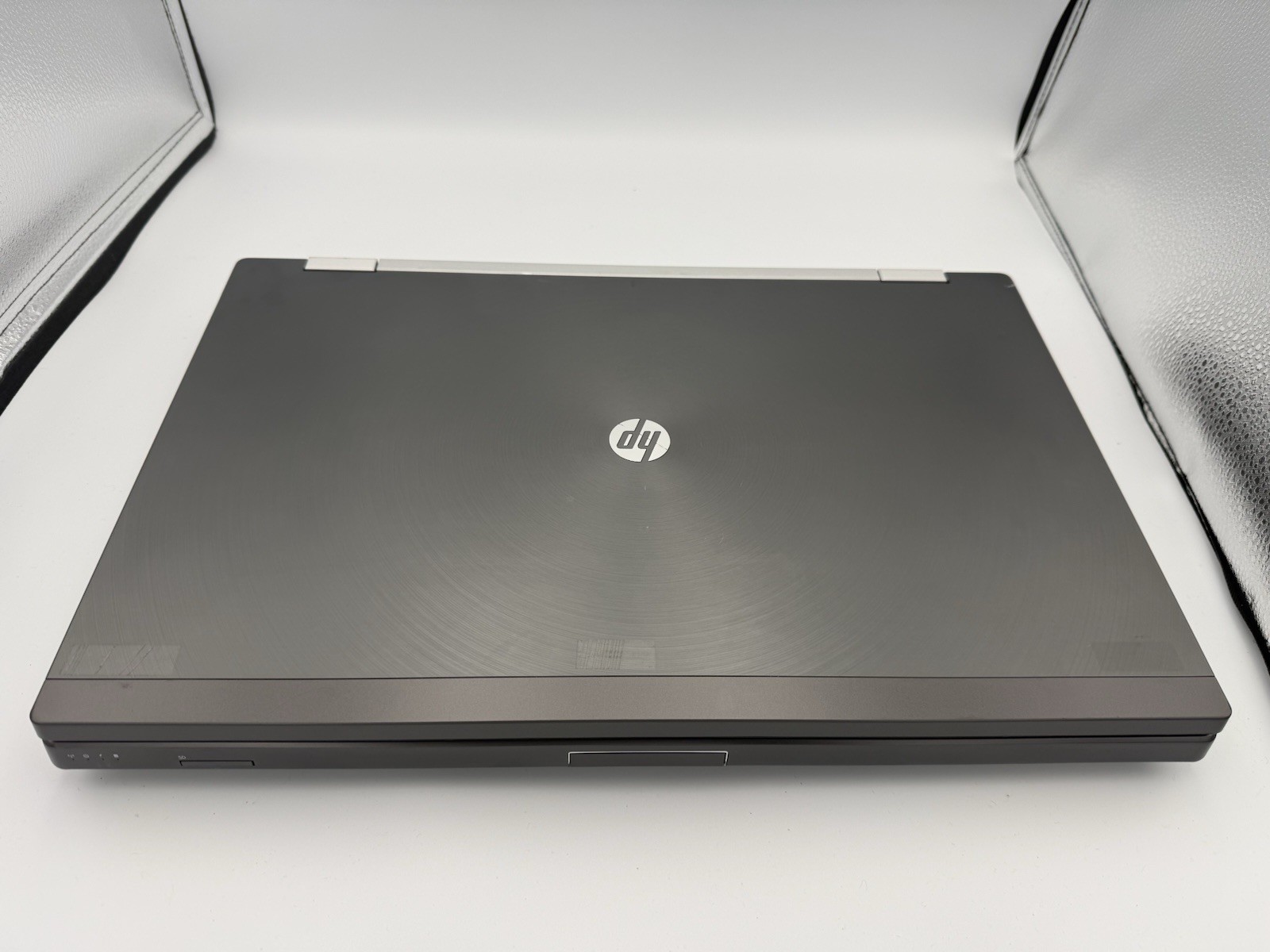 HP EliteBook 8770W 17.3″ MW i7-3740QM 2.7GHz|16GB|500GB|No AC|No Wireless
