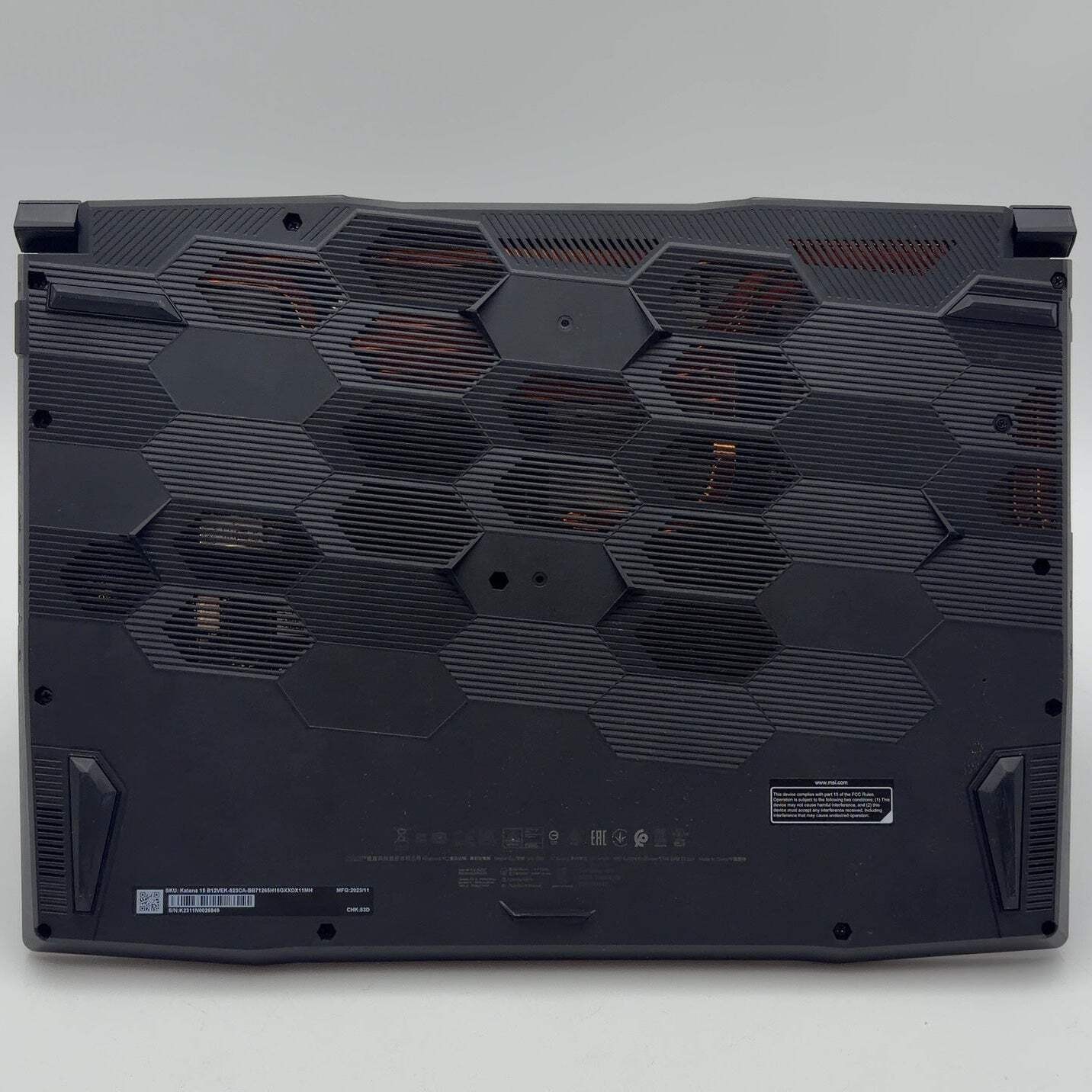 MSI Katana 15 B12VEK 15.6″ i7-12650H 1.7GHz 16GB RAM 512GB SSD GeForce RTX 4050