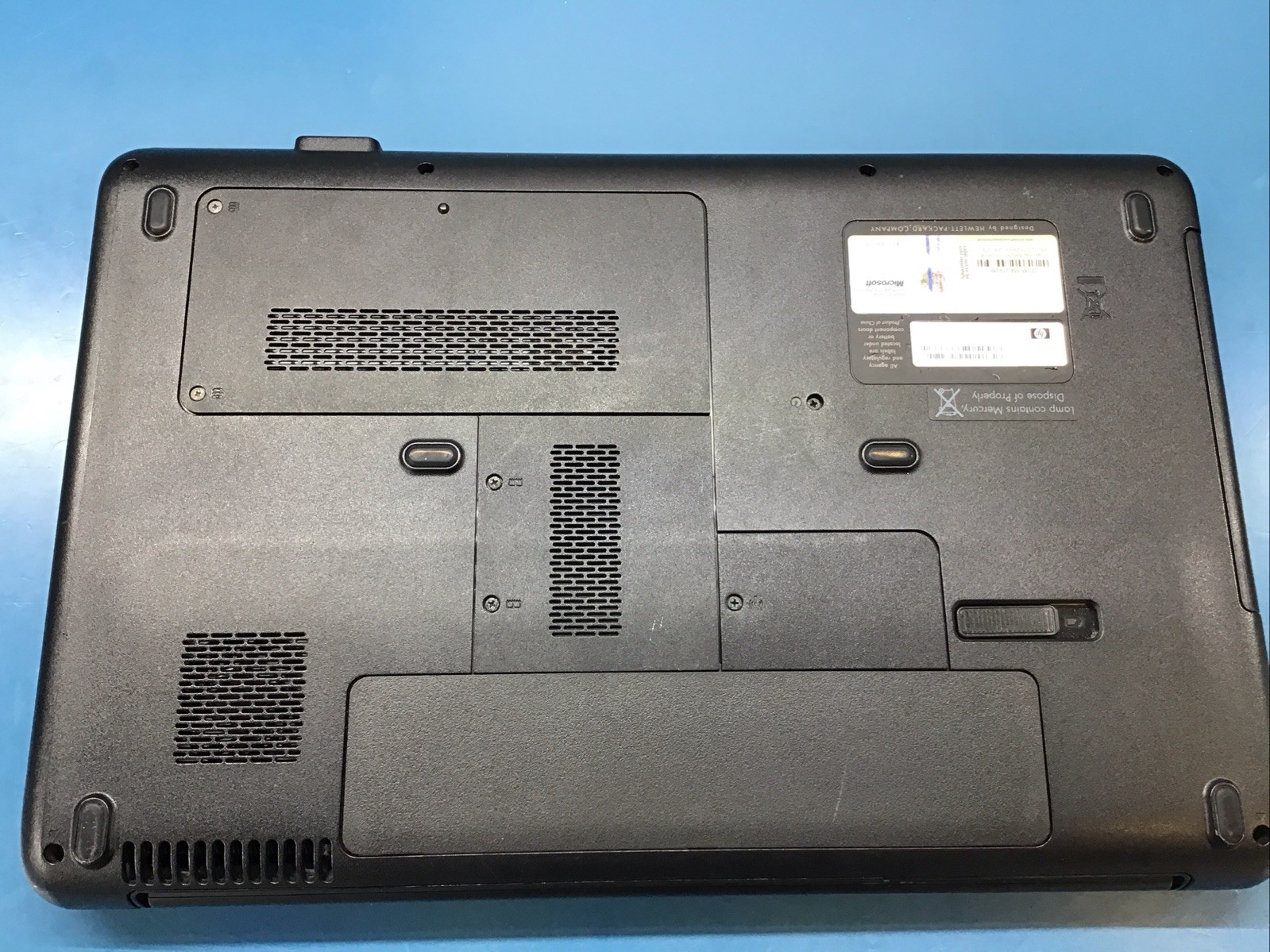 HP G60-120US AMD Athlon Dual-Core, 2x2GB DDR2, No HDD No OS *READ*
