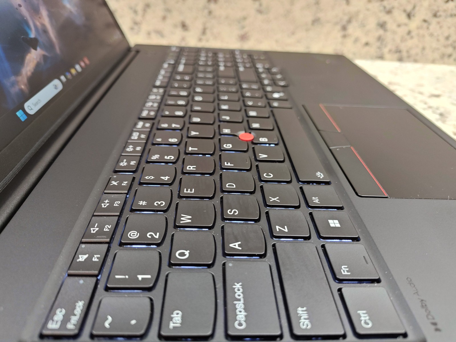 Lenovo ThinkPad P16s Gen 3 — Ultra 7 155H / 32GB RAM / 512GB SSD / RTX 500 Ada