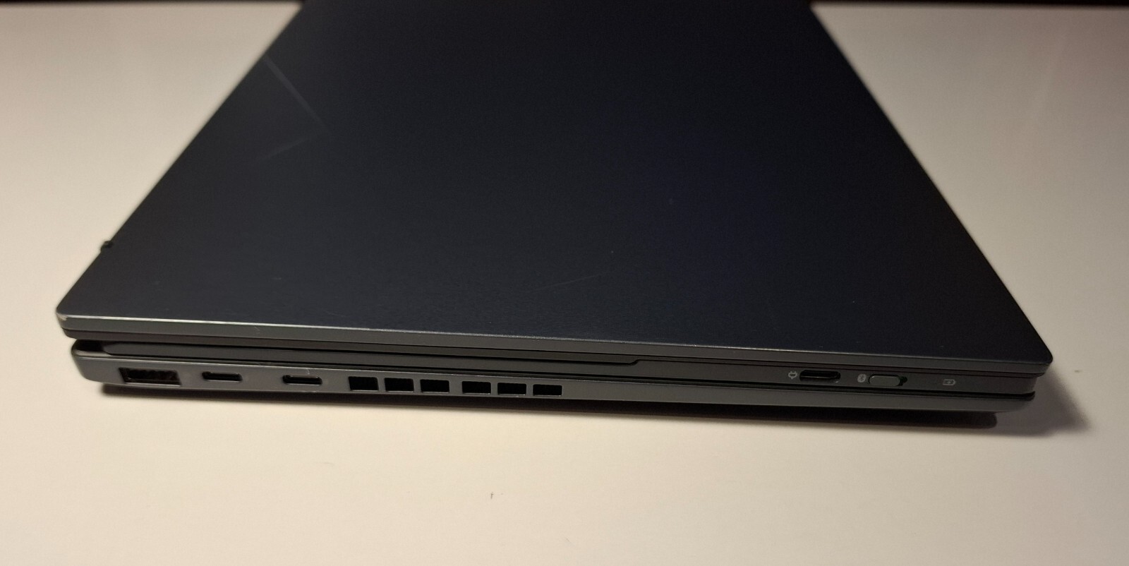 ASUS Zenbook Duo UX8406 14″ Dual 120Hz Core Ultra 9 185H 1.4GHz 32GB RAM 1TB SSD