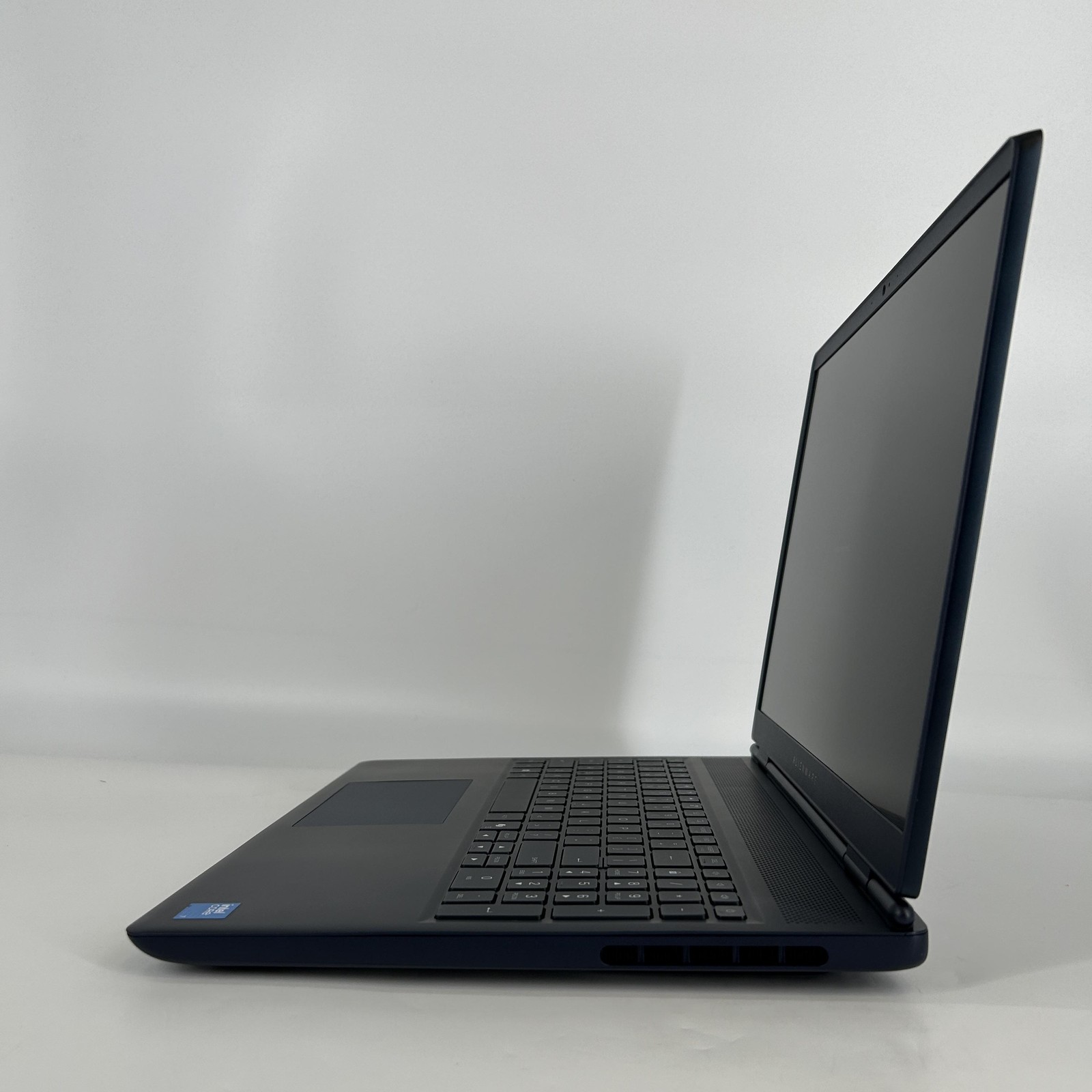 Dell Alienware 16 Aurora 120Hz WQXGA 2.5 GHz Intel Core 7 240H 32GB 1TB RTX 5060