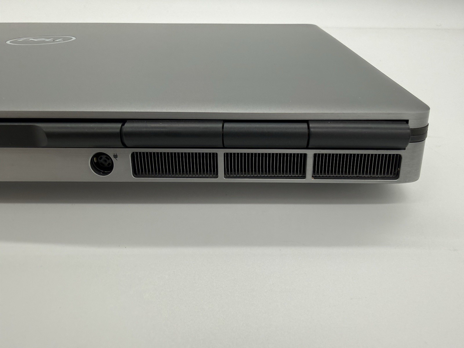 Dell Precision 7750 17.3″ 4K Laptop i7-10850H 16GB 512GB SSD Quadro RTX 5000