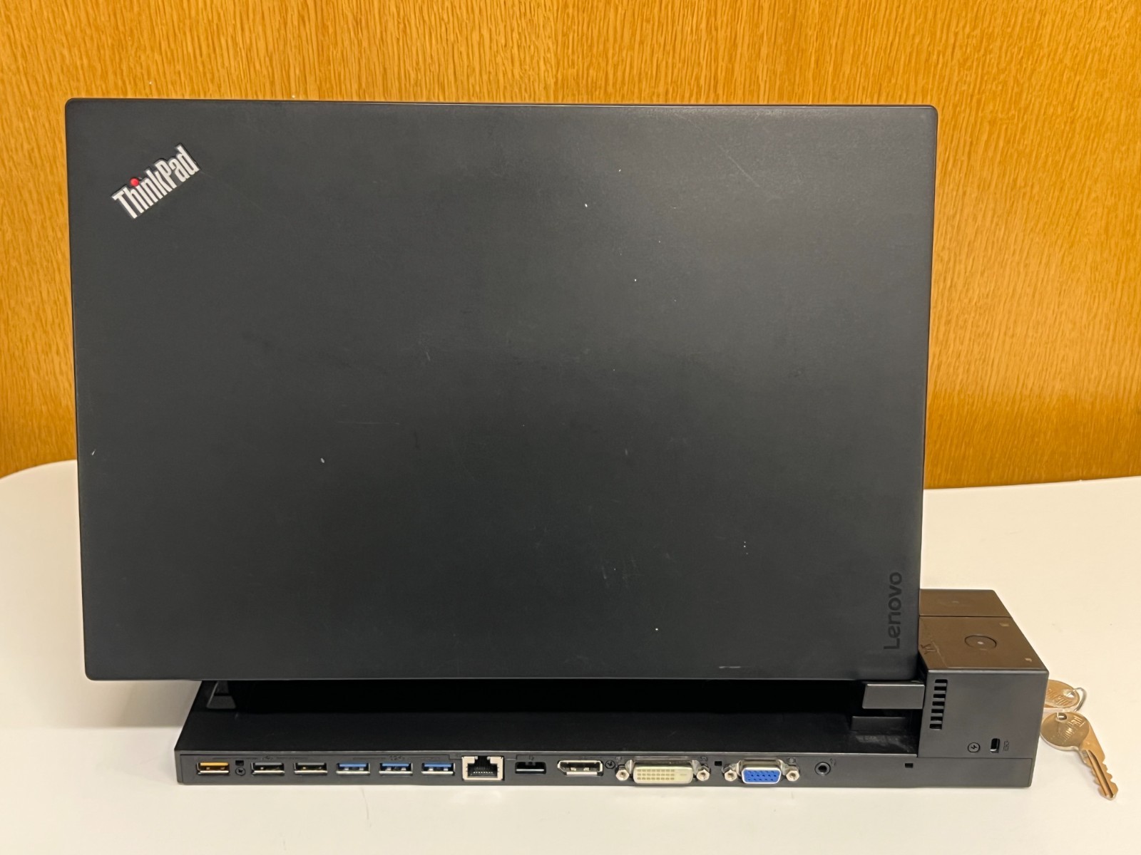 Lenovo ThinkPad T470s + Len Ultra Dock ( i5-6th, 8GB RAM, 256GB SSD ) Win 11 Pro