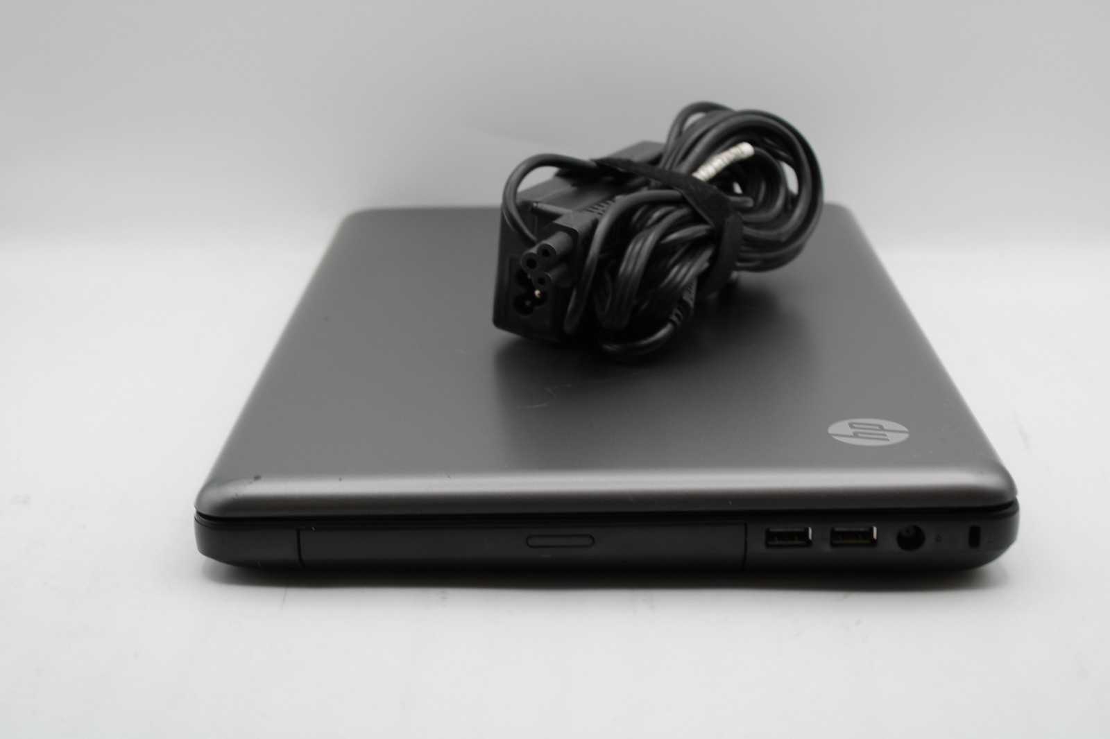 HP 2000-369WM _ AMD E-450 @ 1.65 GHz _ 4GB RAM _ No SSD / OS