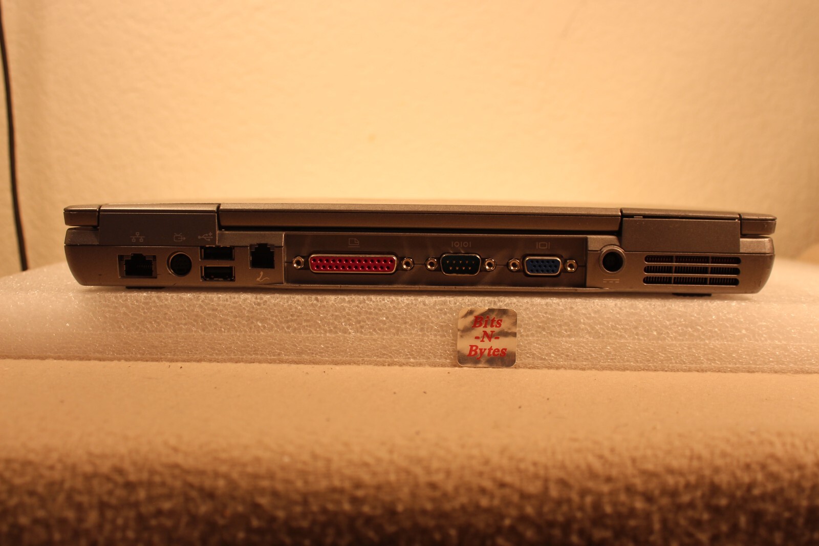 Dell D610 (1.60GHz/1.0GB/60GB/CDRW-DVD) XGA Win XP PRO – SERIAL & PARALLEL Ports