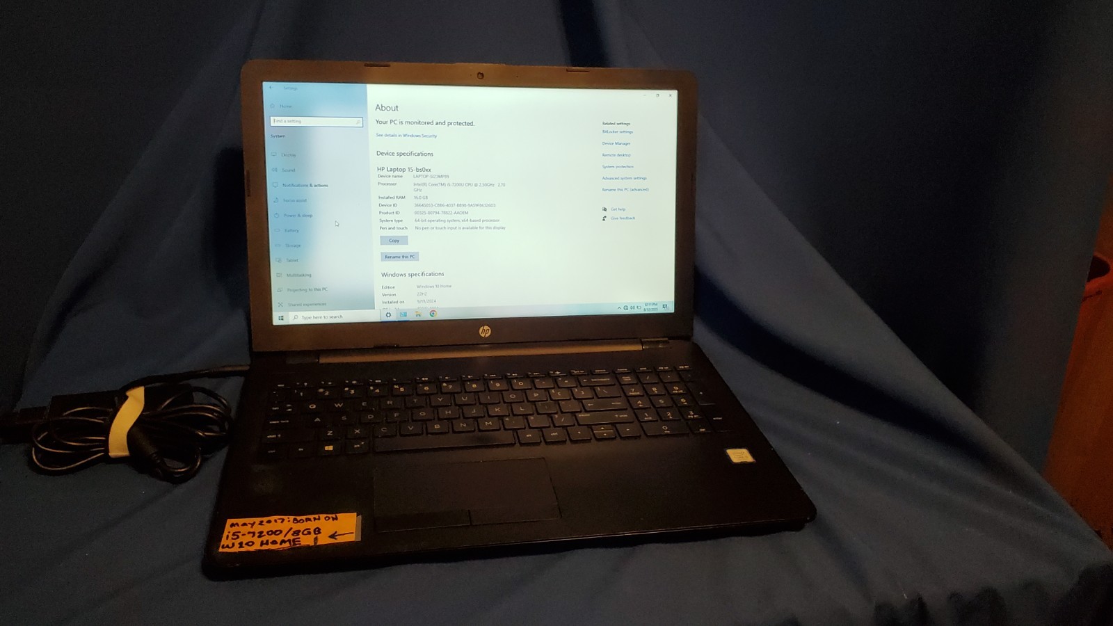hp Intel core i5-72000U CPU @ 2.50GHz2.70GHz 16 GB cord included