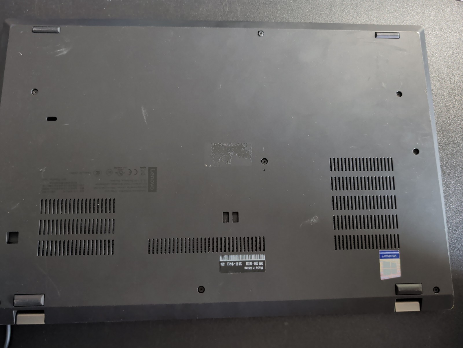 LENOVO THINKPAD T590 i7-8665U @ 1.90GHz, 8GB RAM, NO HDD/OS