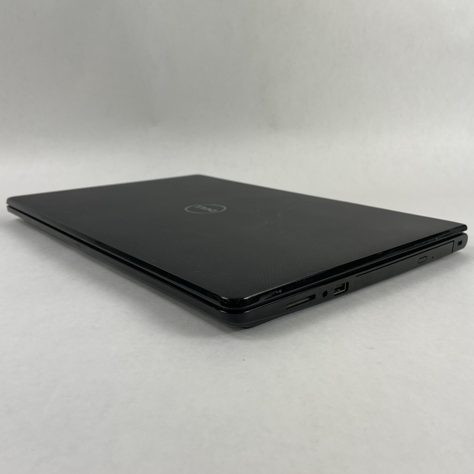 Dell Inspiron 3576 15.6″ i5-8250U 1.60 GHz 8 GB RAM No SSD/OS/AC/Batt